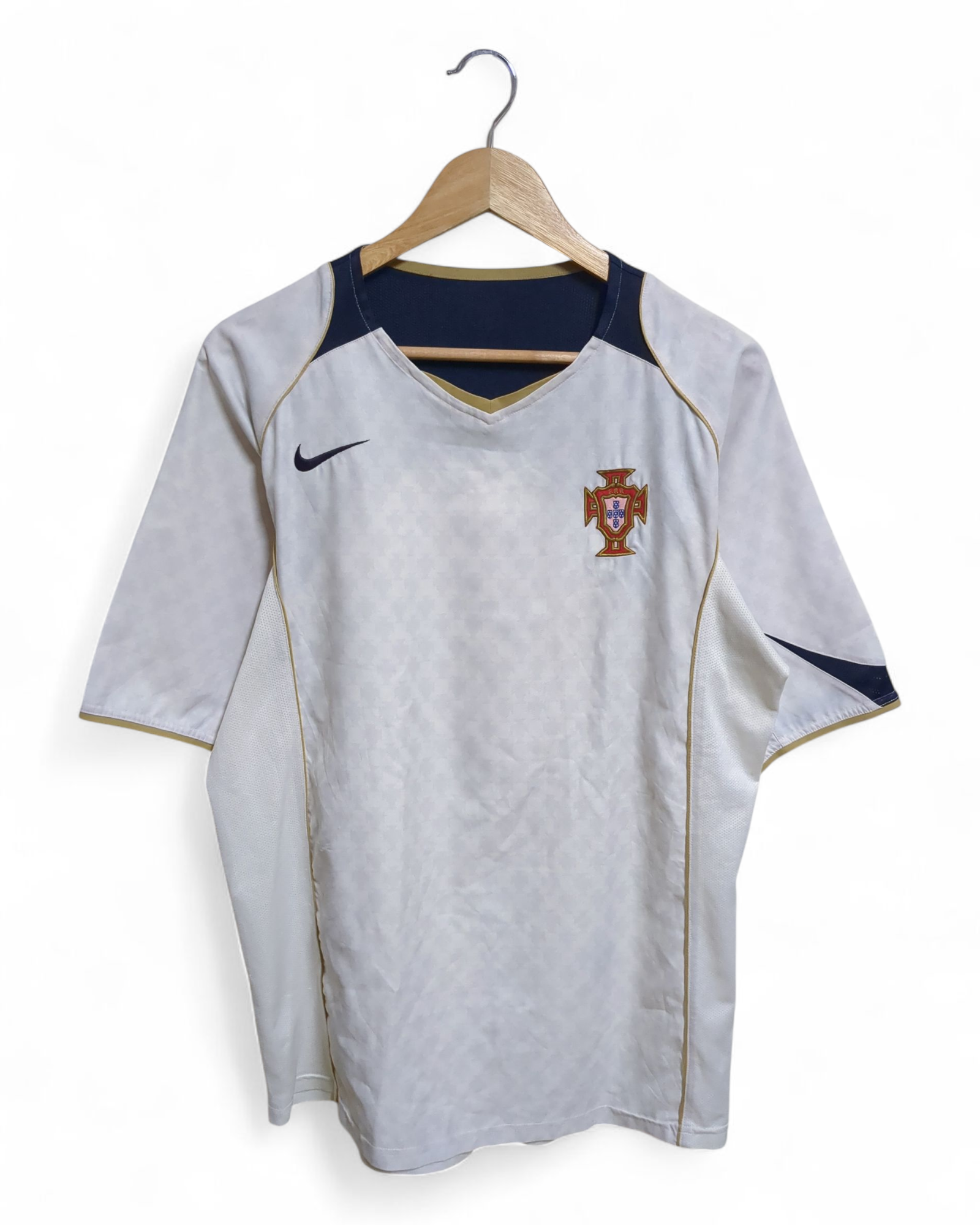 2004-06 Nike Portugal Away Shirt - (L)