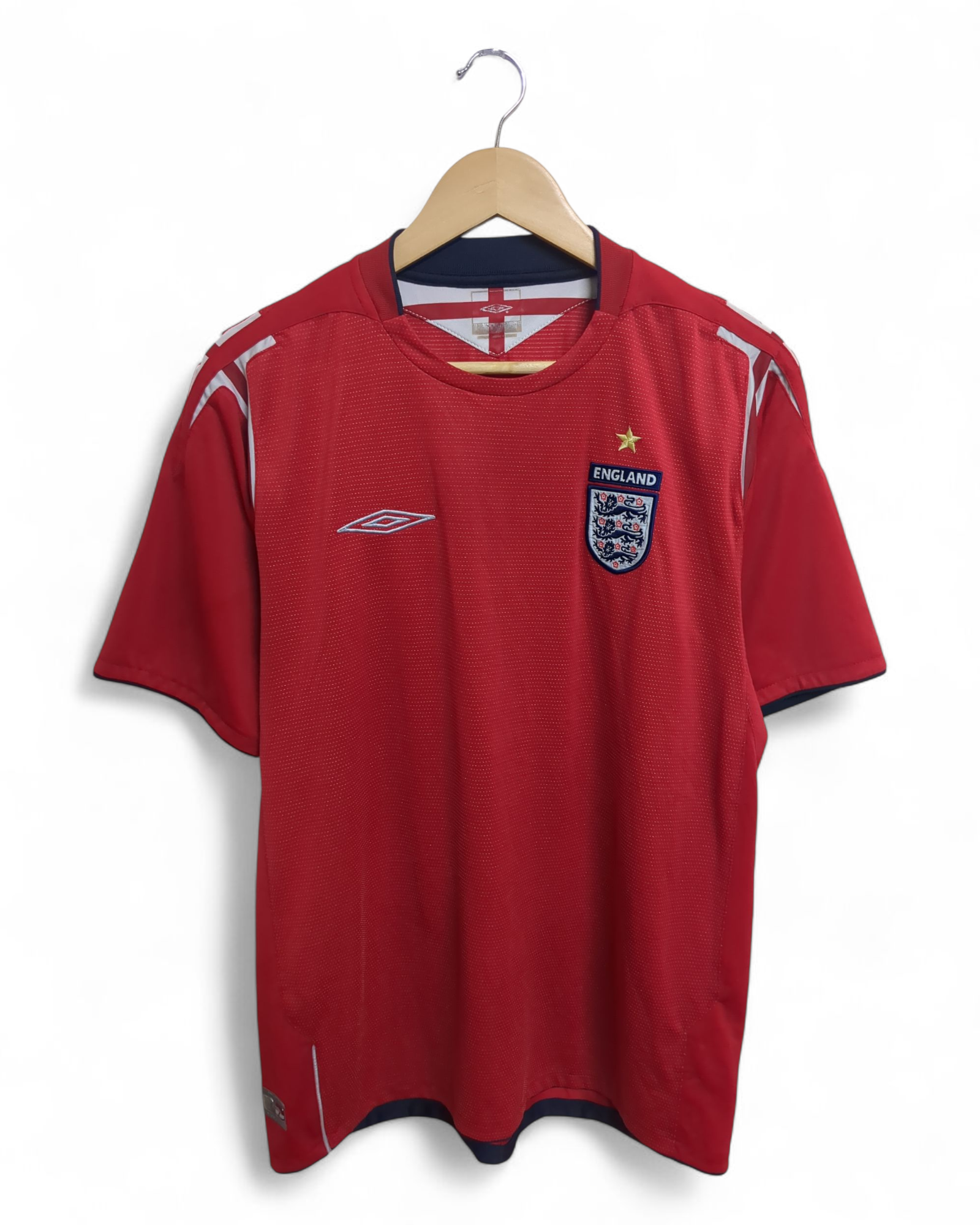 04/06 UMBRO × ENGLAND Away Game Shirts England 2004/06 Away Football Shirt (Size L) – VintageFolk