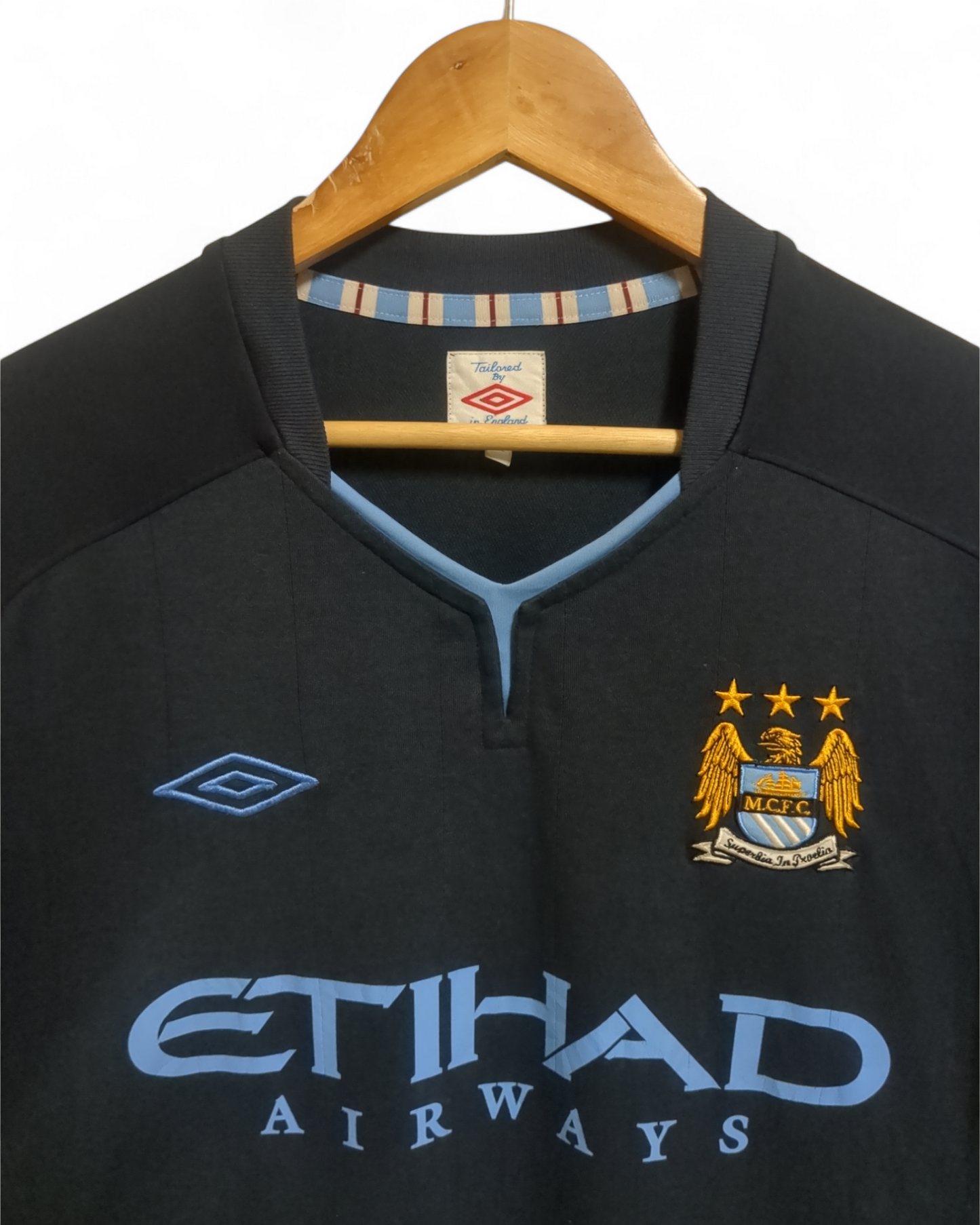 2010-11 Umbro Manchester City Away Shirt - (L)