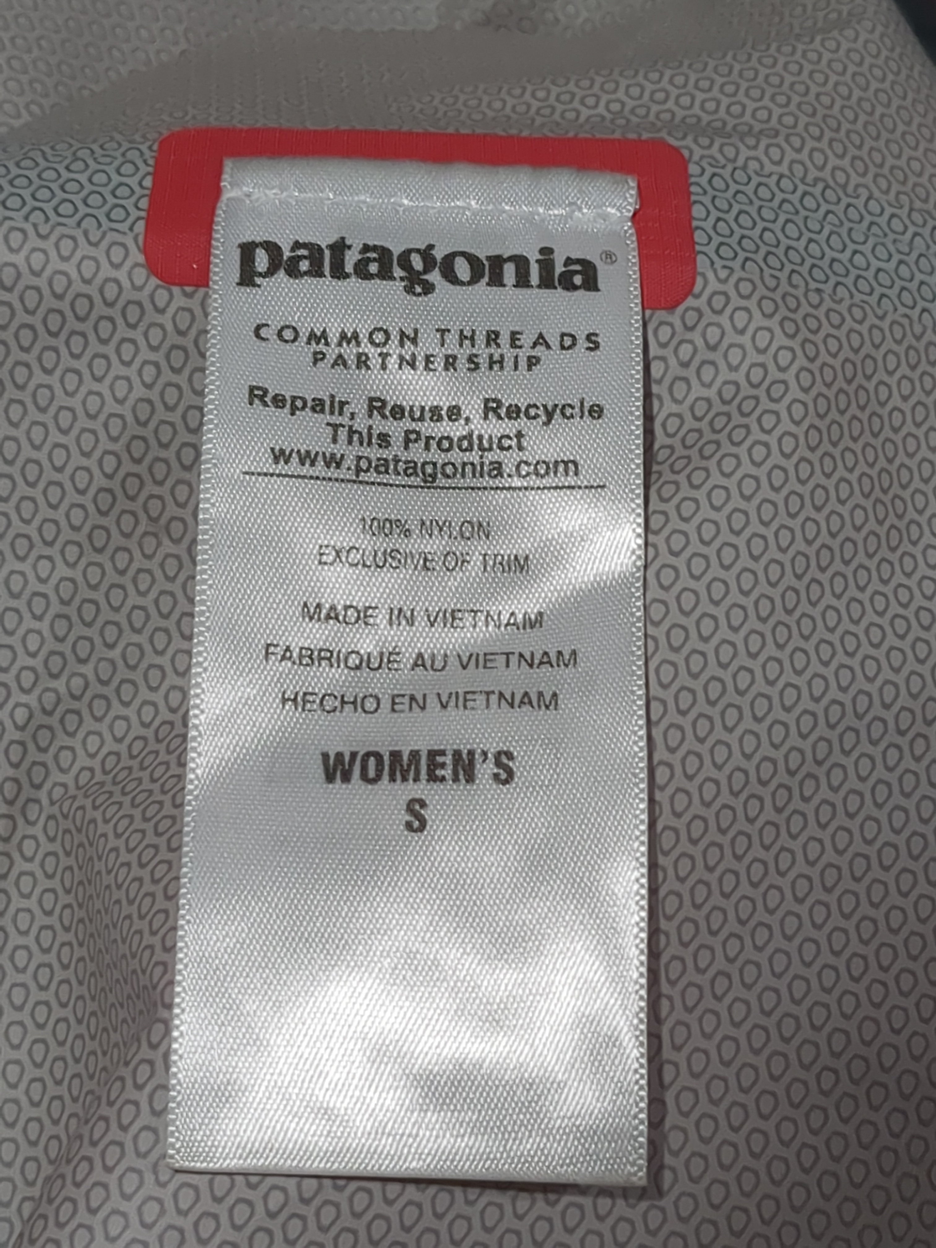 Patagonia W's Torrentshell Jacket - (M)