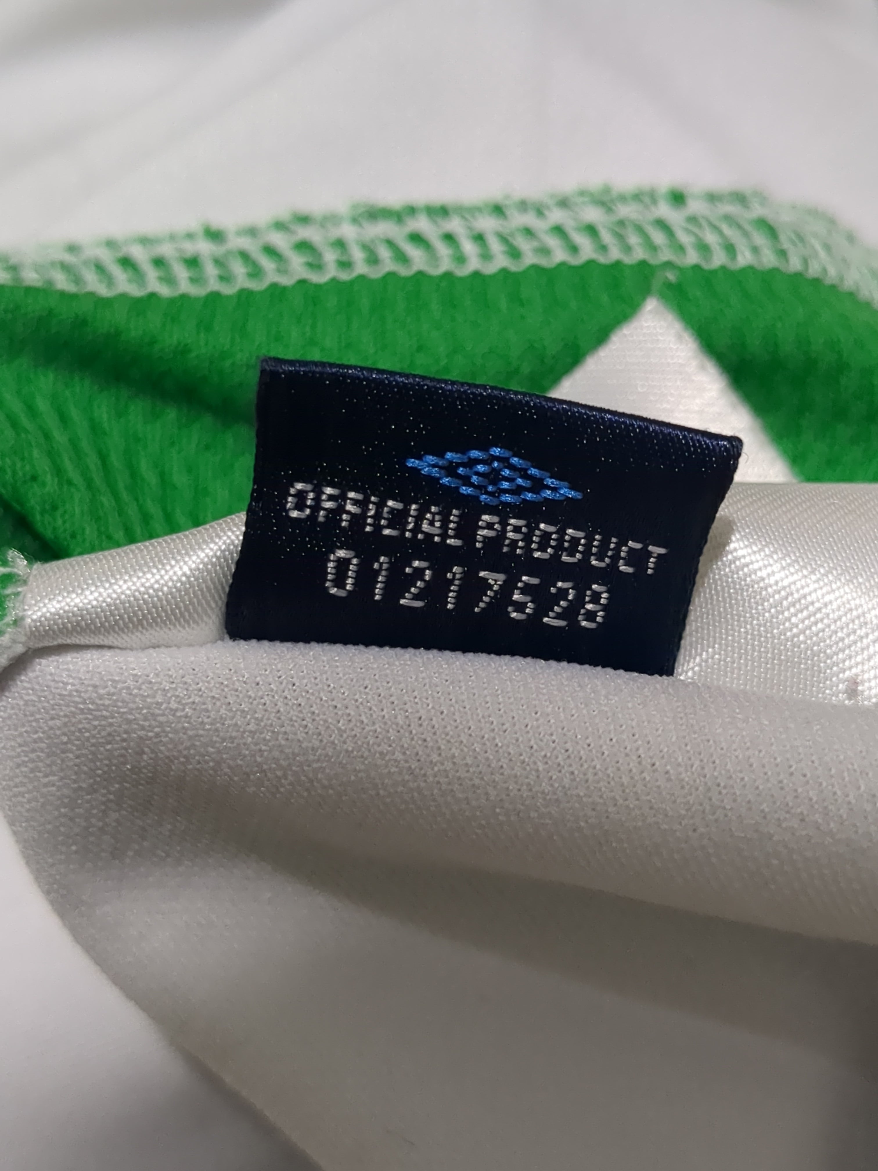 2003-05 Umbro Ireland Away Shirt - (M)