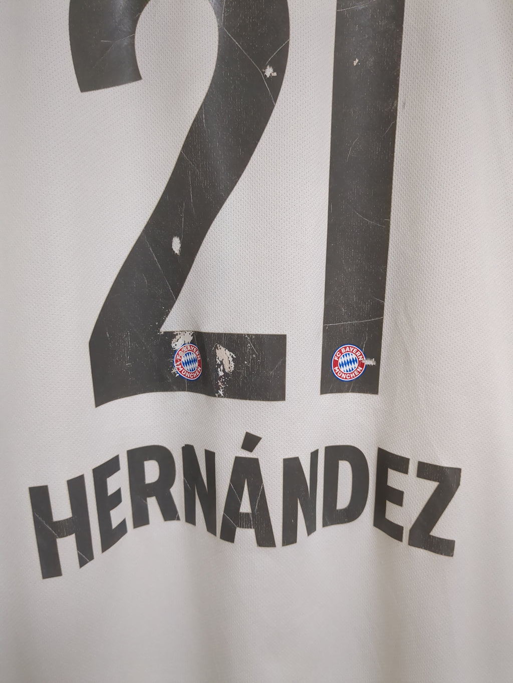 2019-20 Adidas Bayern Munich Away Shirt #21 Hernandez - (M)