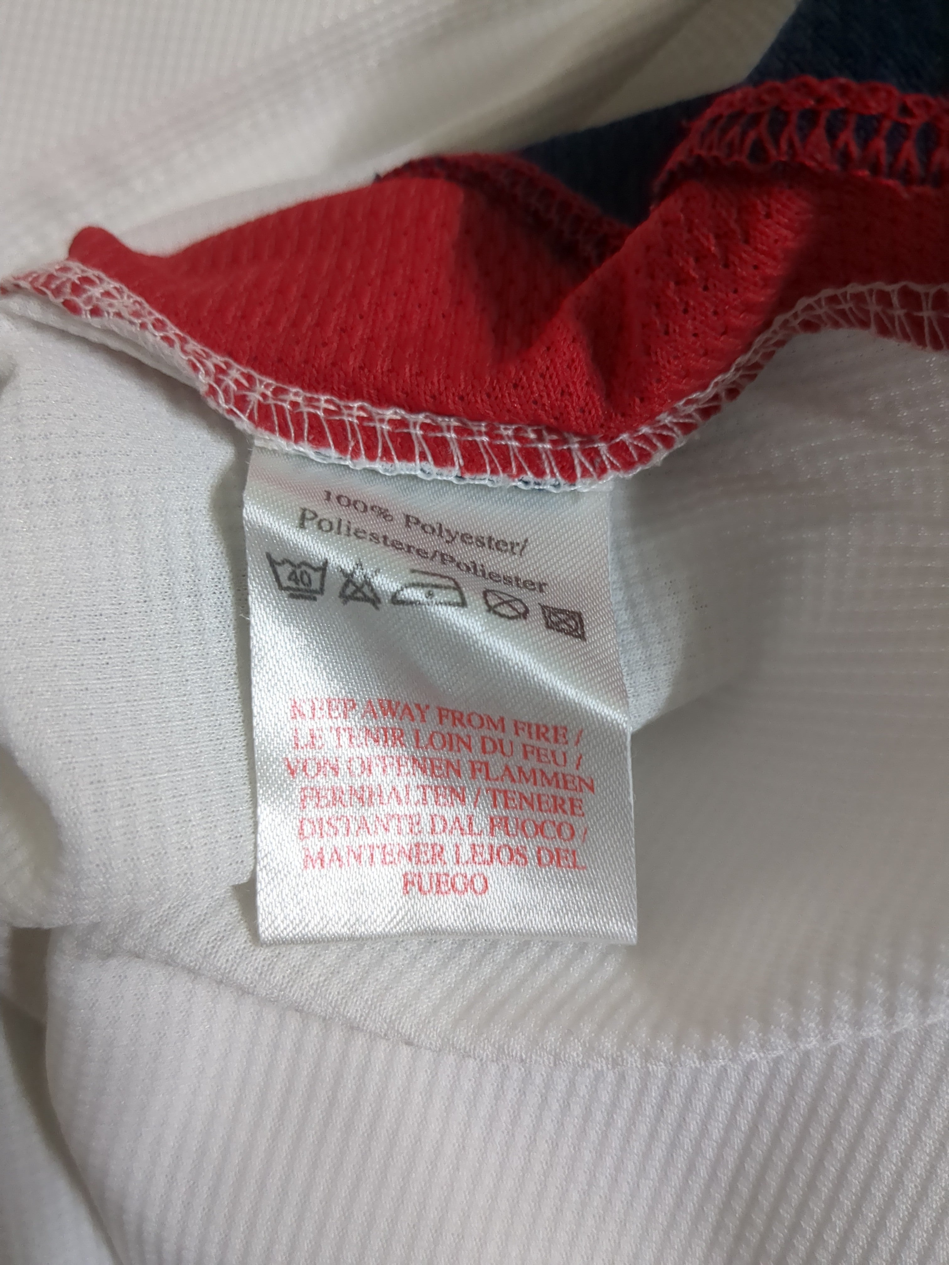 2004-05 Umbro England Training Shirt - (M)