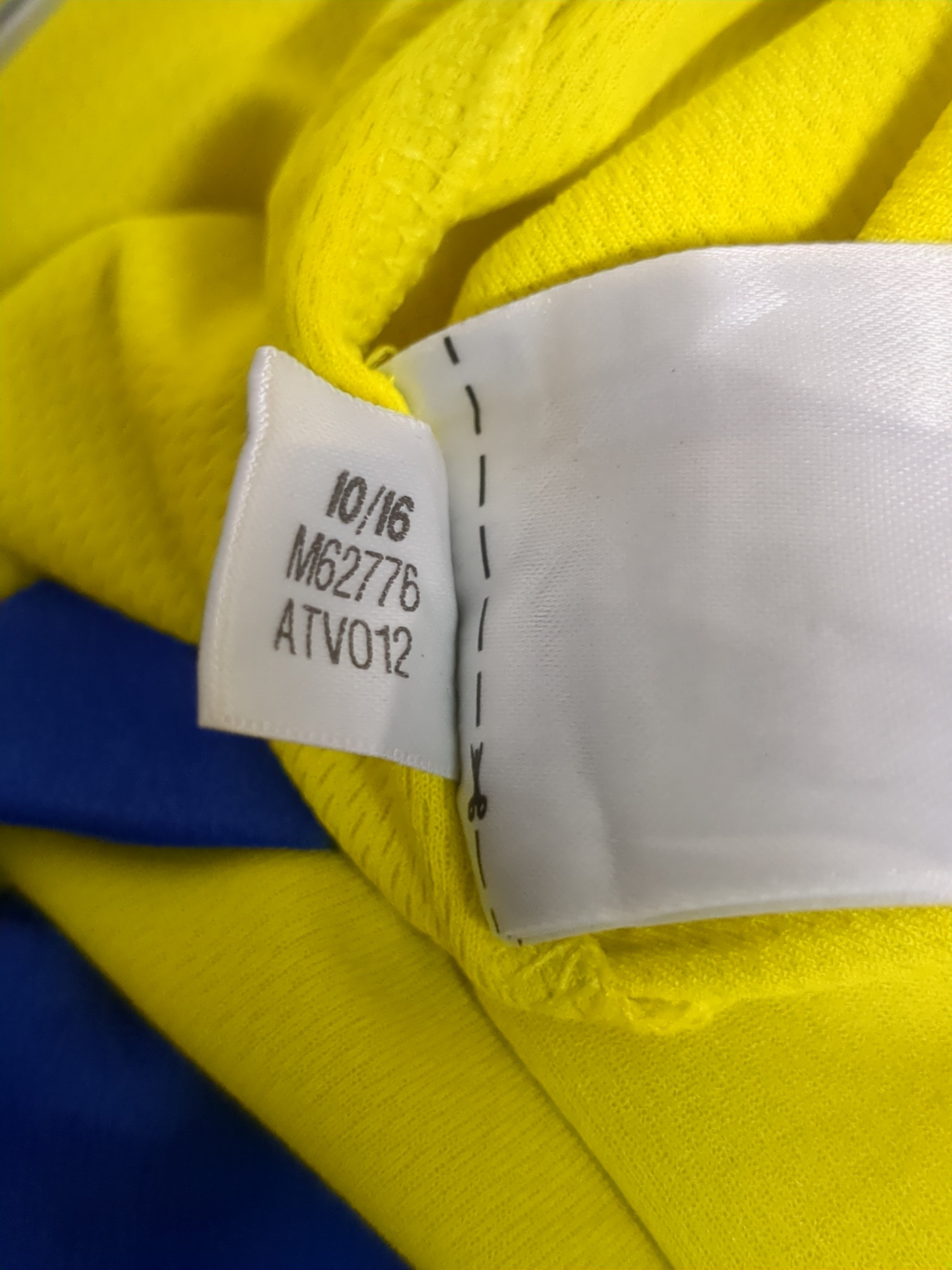 2017-18 Adidas Sweden Training Shirt - (M)
