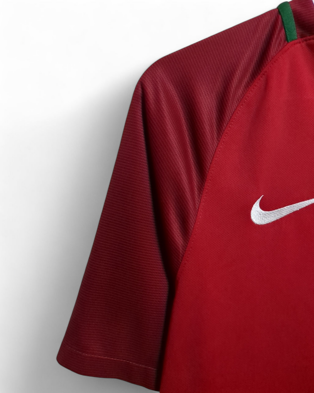 2016-17 Nike Portugal Home Shirt - (S)