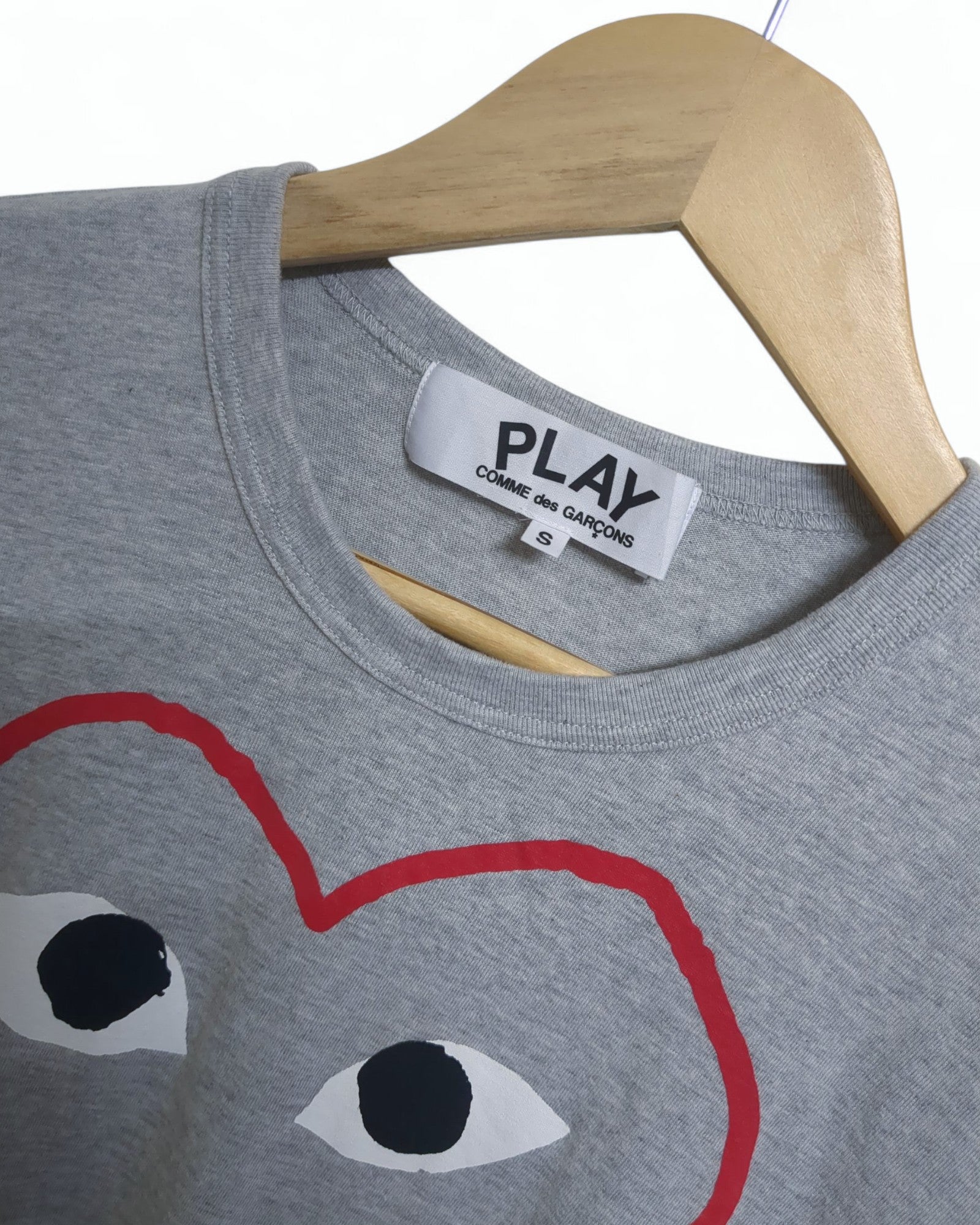 Comme Des Garcon Play Logo Tee - (S)