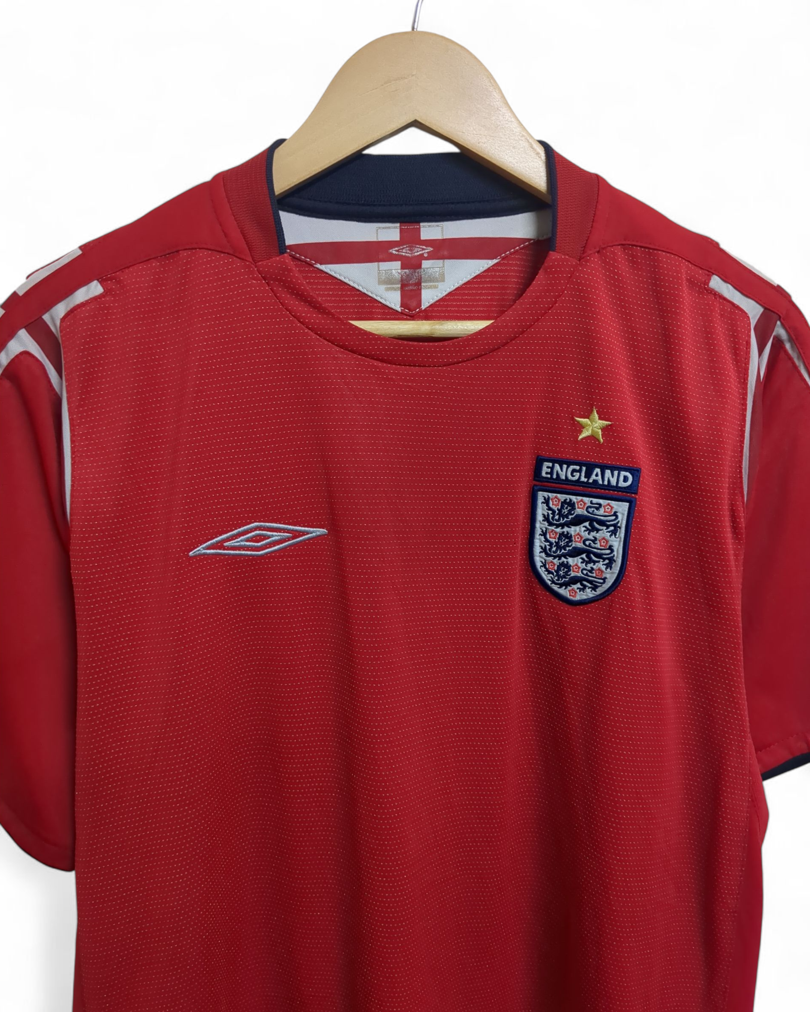 2004-06 Umbro England Away Shirt - (L)
