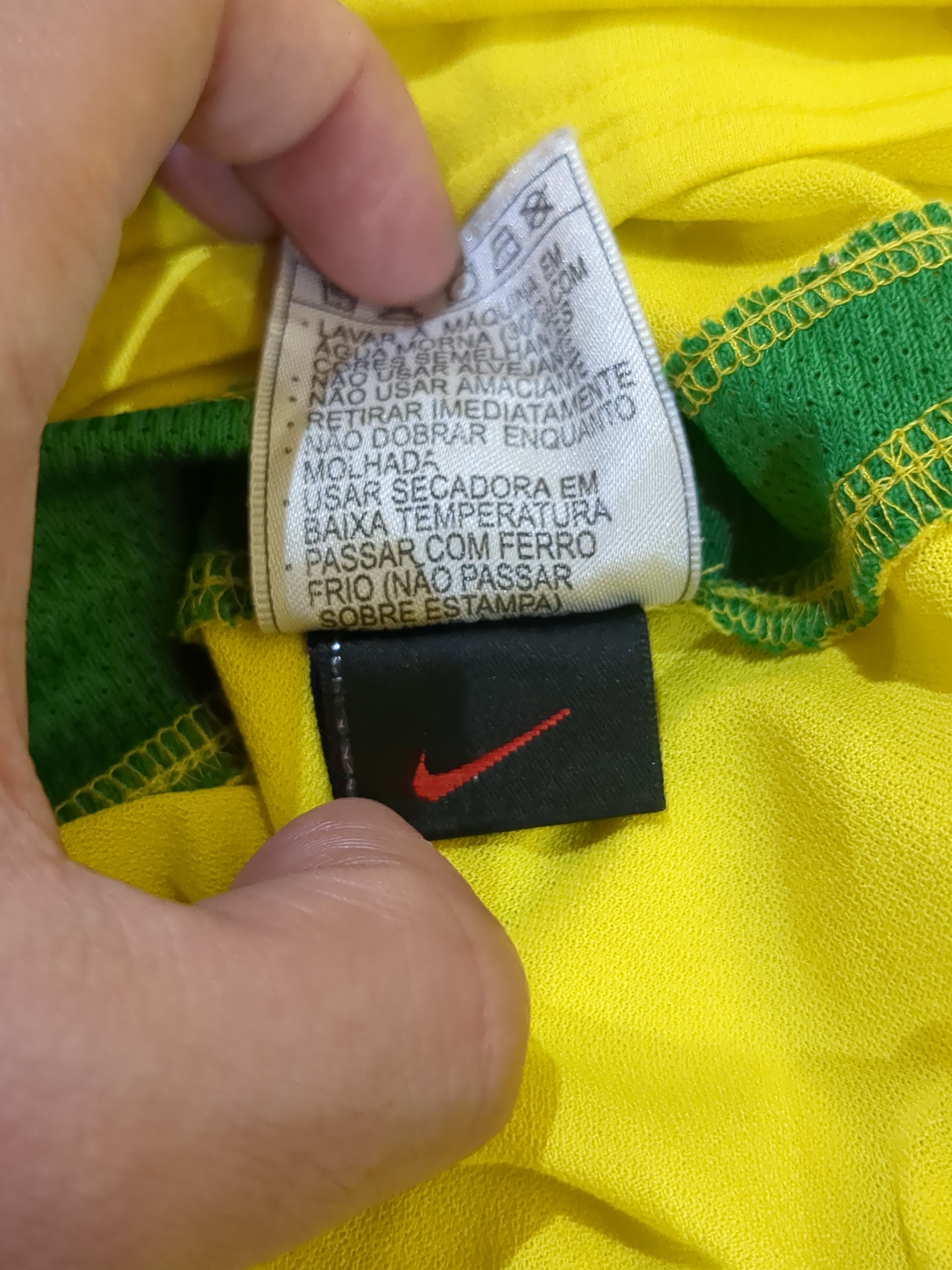 2002-04 Nike Brazil Home Shirt - (S)