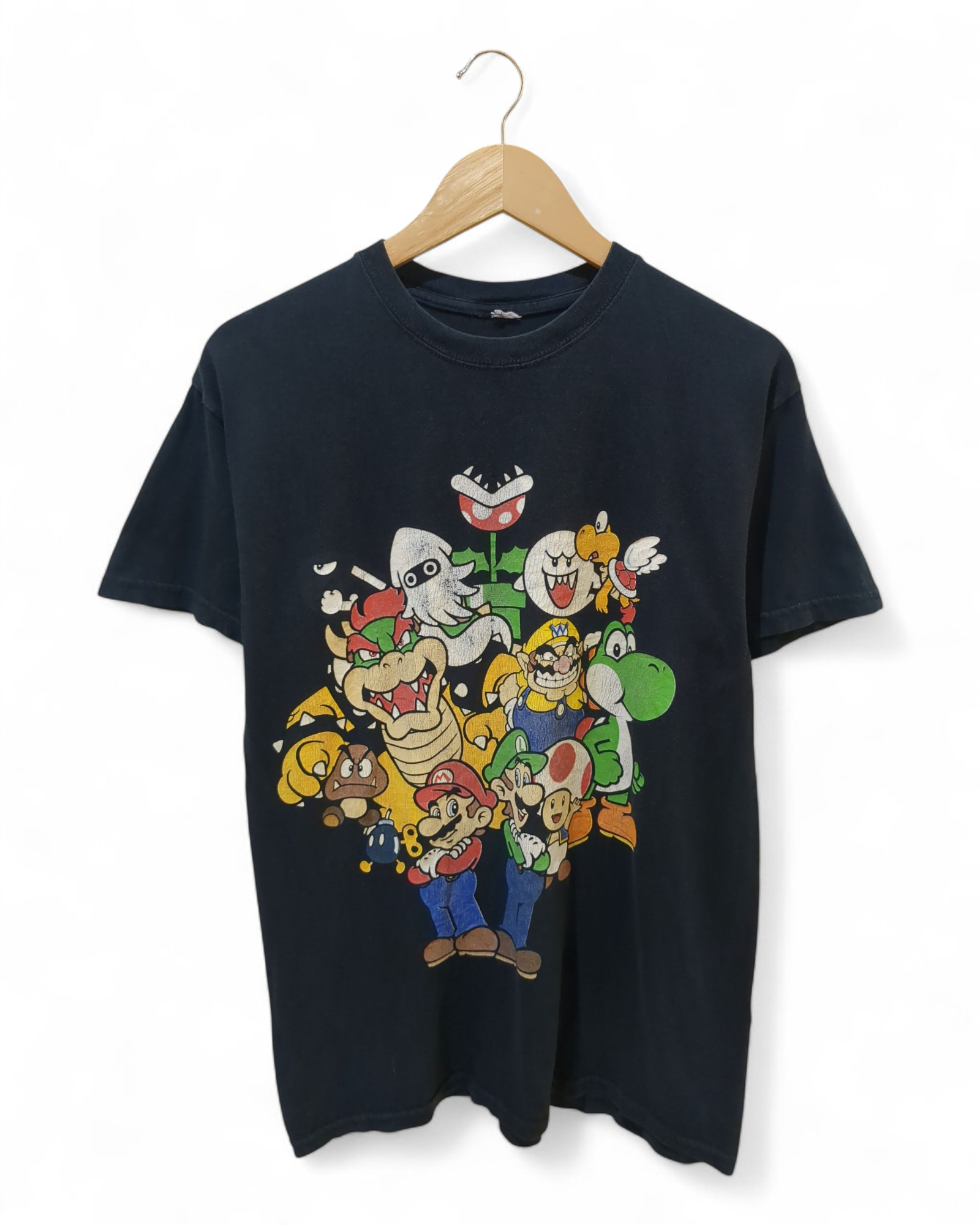 Super Mario Bros World Group Tee - (M)