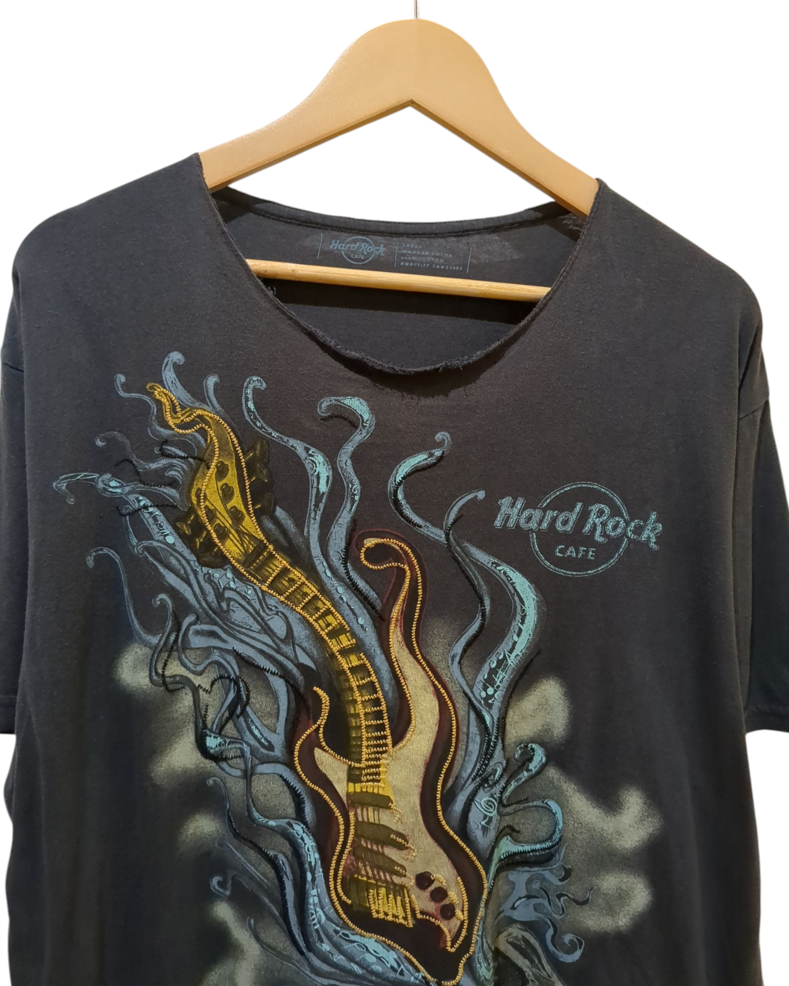 Hard Rock Cafe Thrashed Hollywood Guitar Tee - (XL)