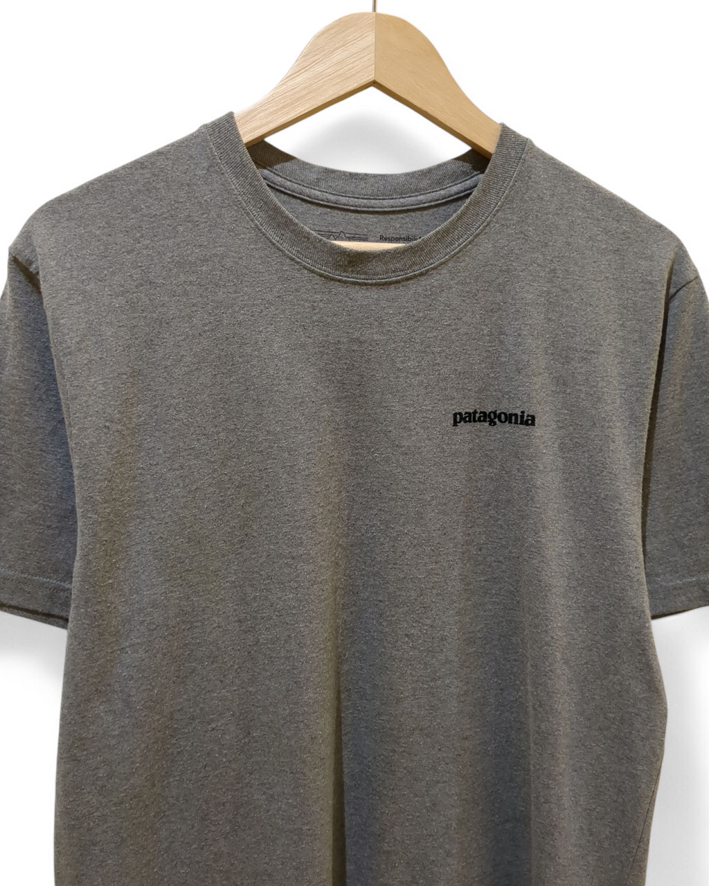 Patagonia P-6 Logo Responsibili Tee - (M)