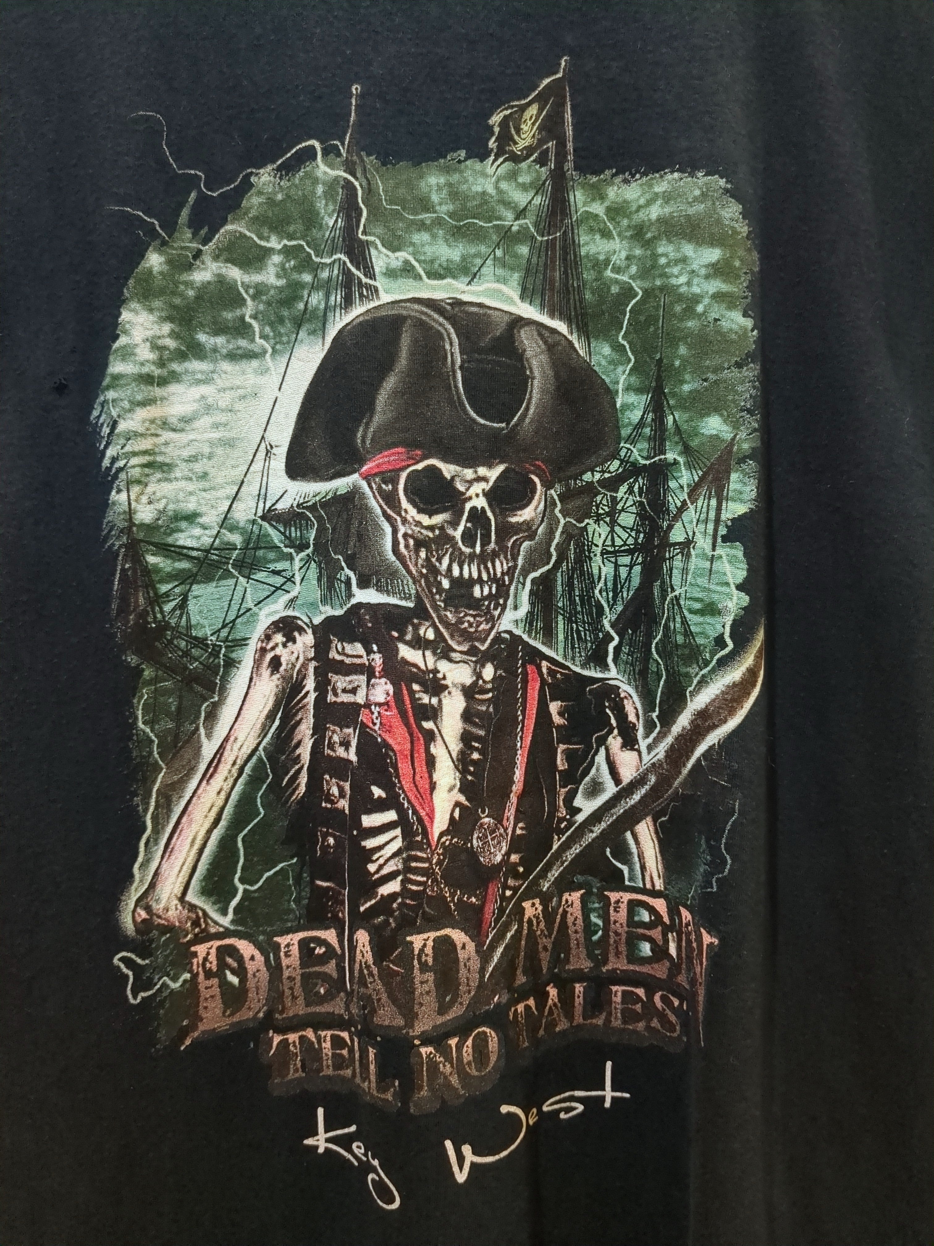 Gildan Pirates of the Caribbean Tee - (L)