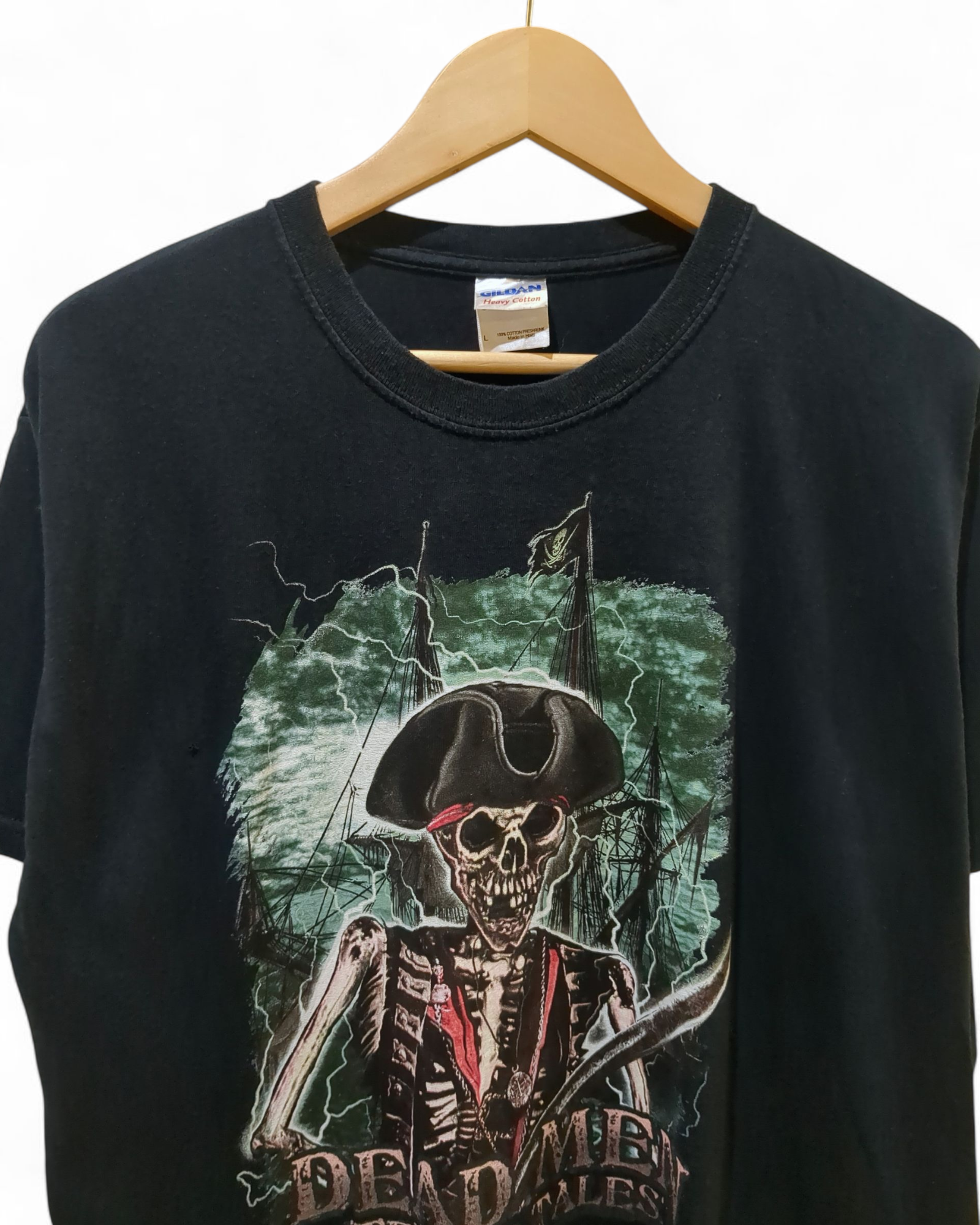 Gildan Pirates of the Caribbean Tee - (L)
