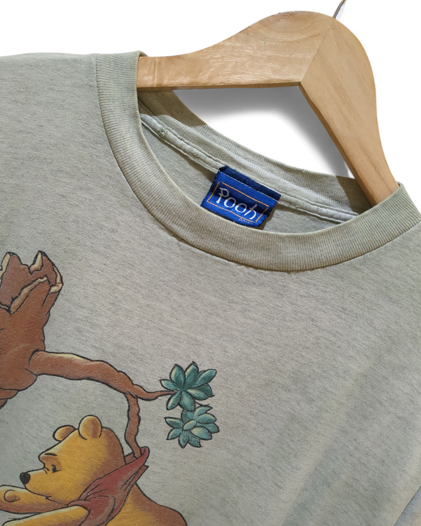 Vintage 1998 Winnie The Pooh Graphic Tee - (XL)