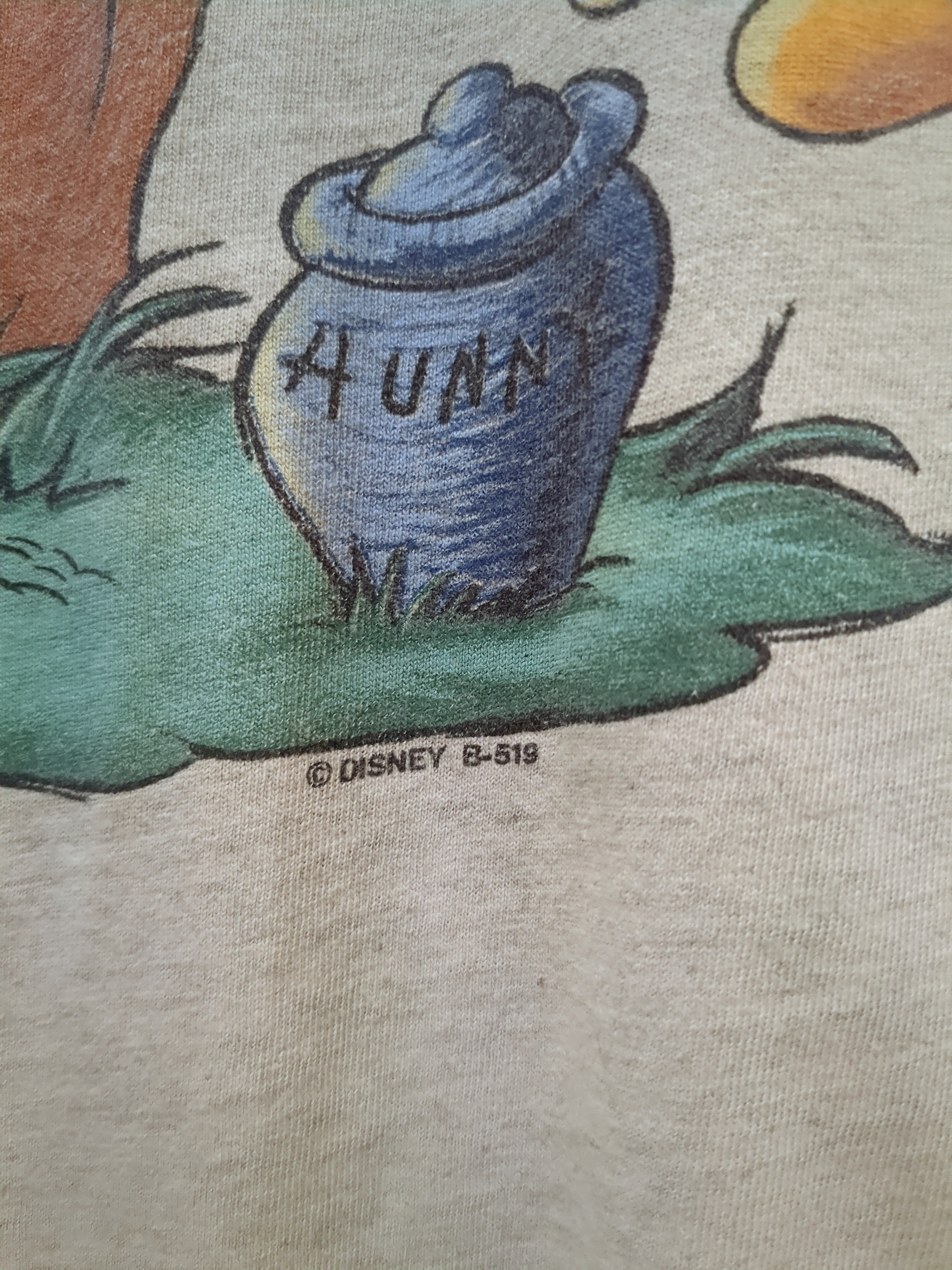 Vintage 1998 Winnie The Pooh Graphic Tee - (XL)