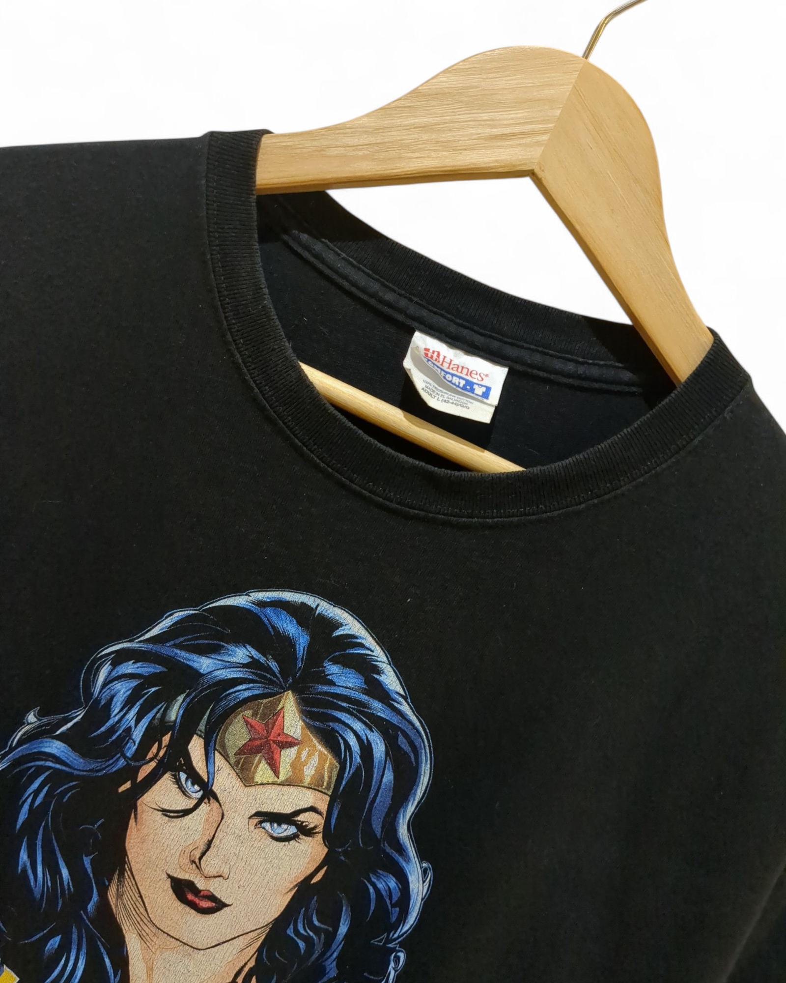 Hanes 00s Wonder Woman Tee - (L)