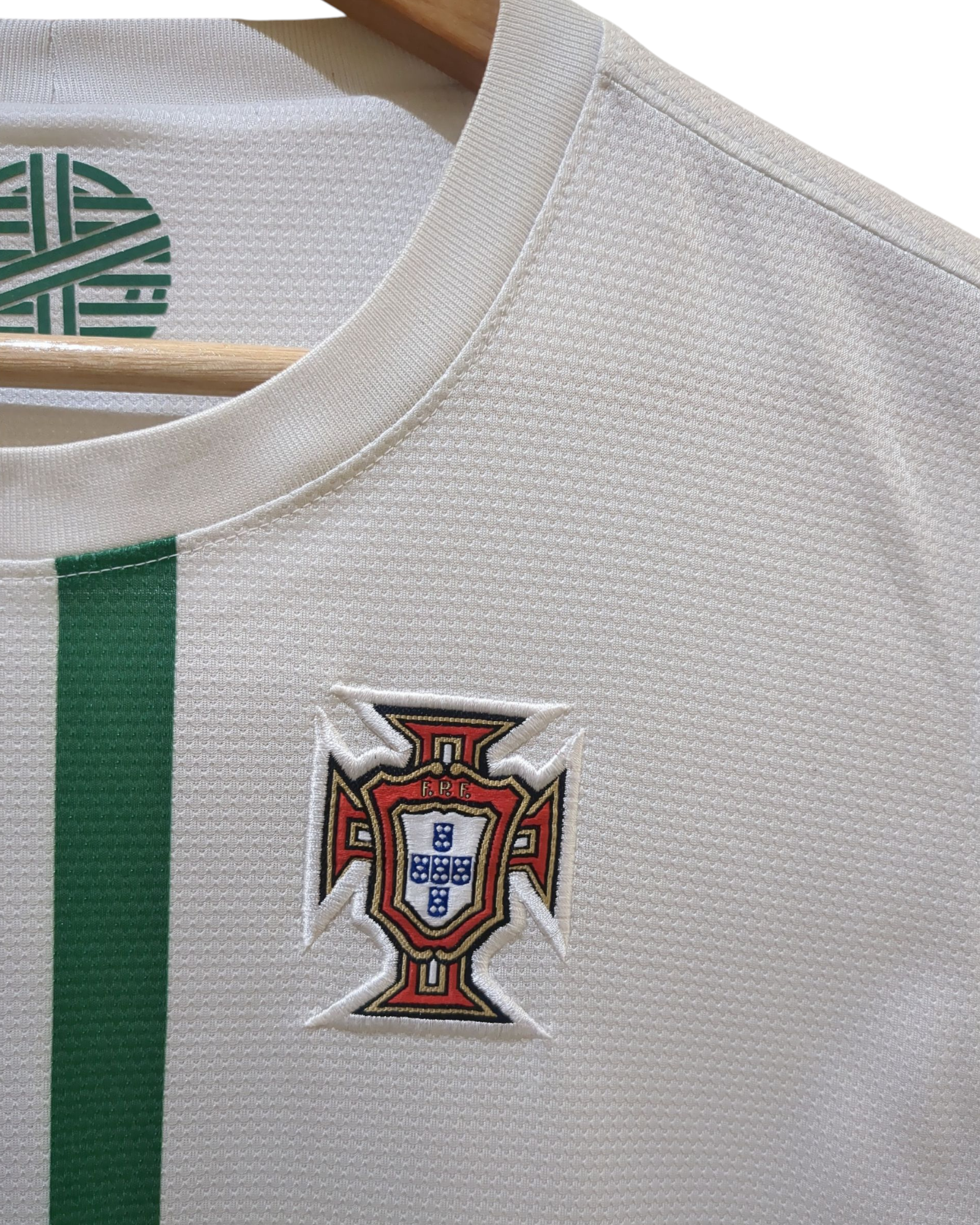 2012-13 Nike Portugal Away Shirt #7 Ronaldo - (S)