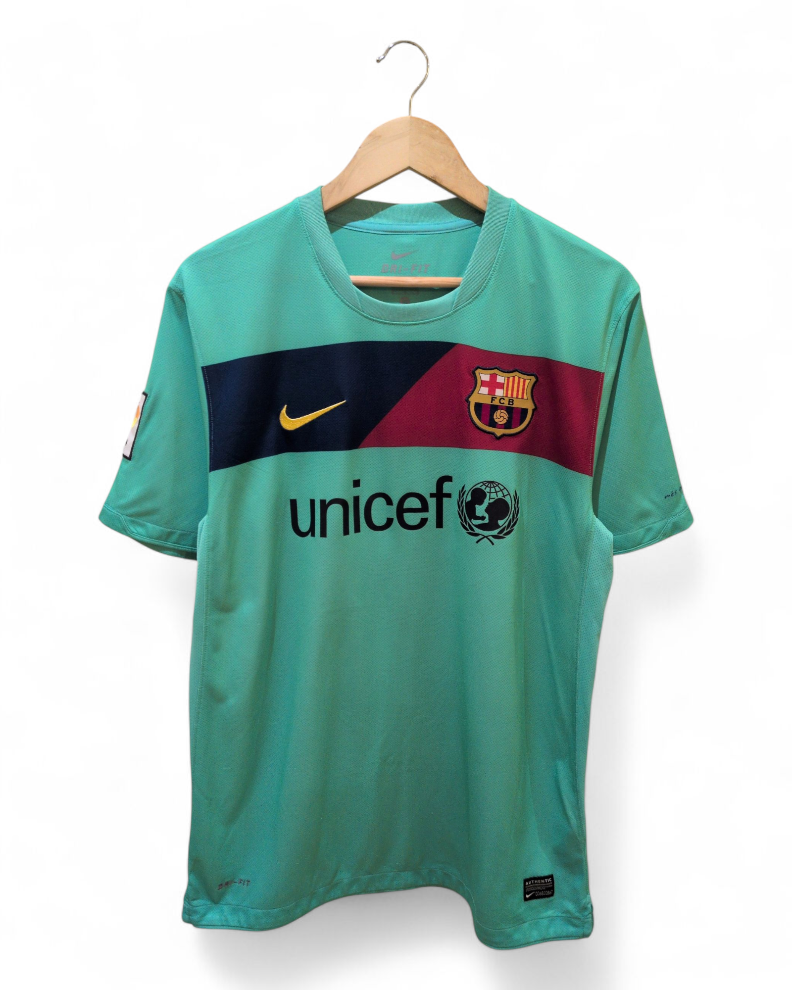 2010-11 Nike Barcelona Away Shirt - (M)