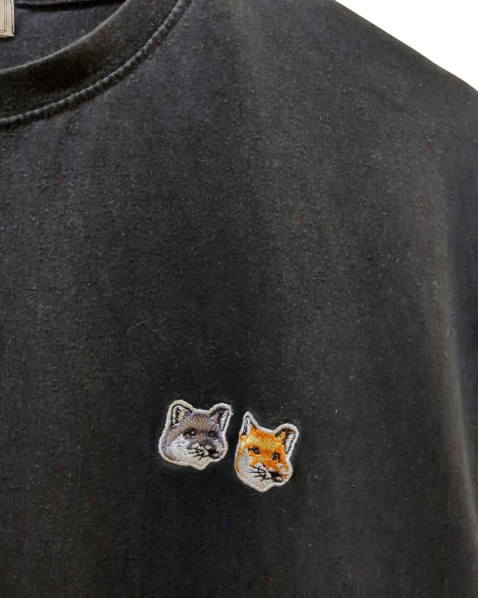 Maison Kitsune Chillax Fox Tee - (L)