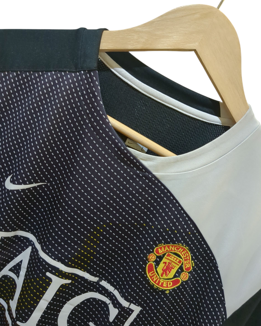2008-09 Nike Manchester United Training Shirt - (L)
