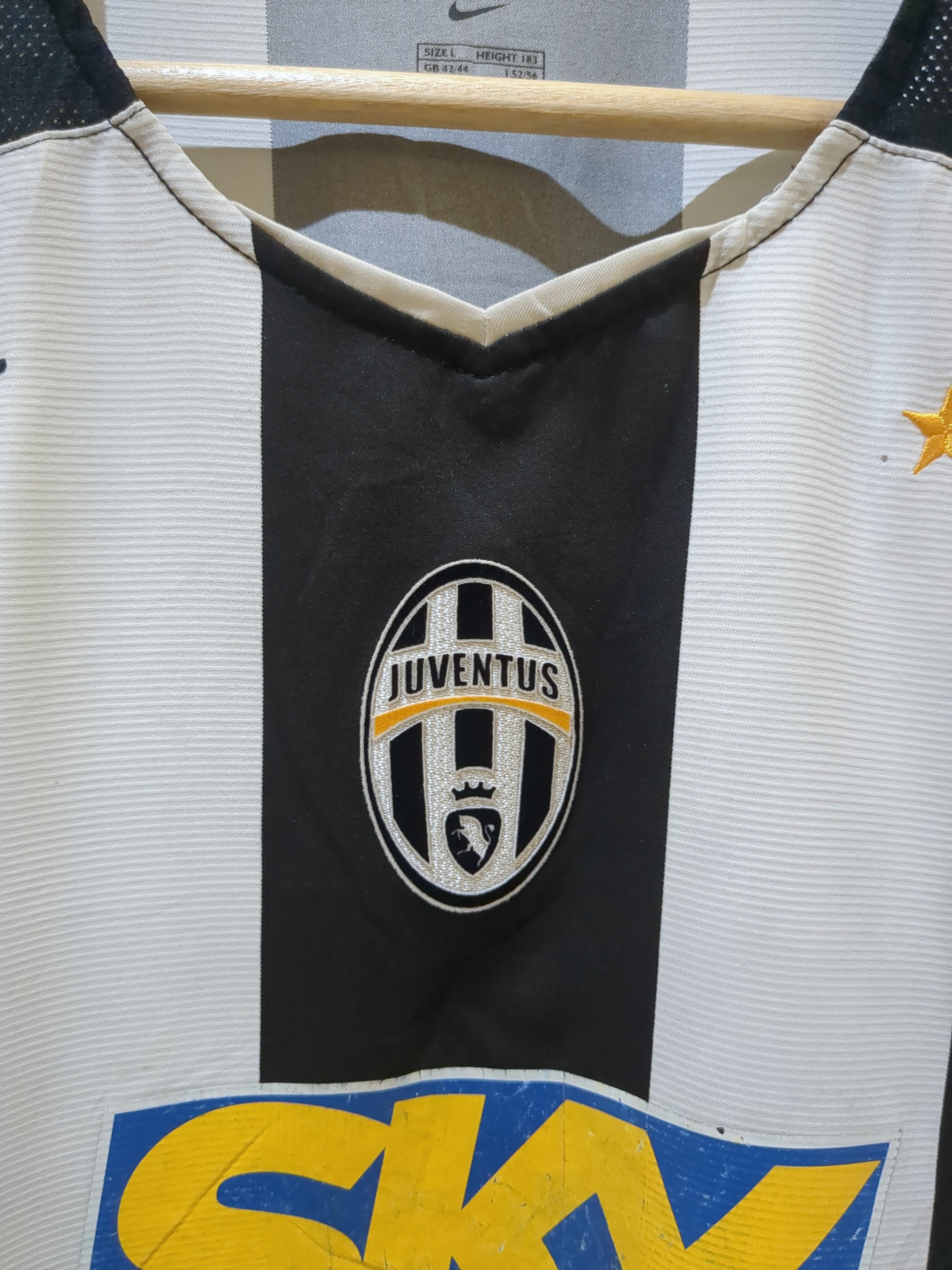 2004-05 Nike Juventus Home Shirt - (L)