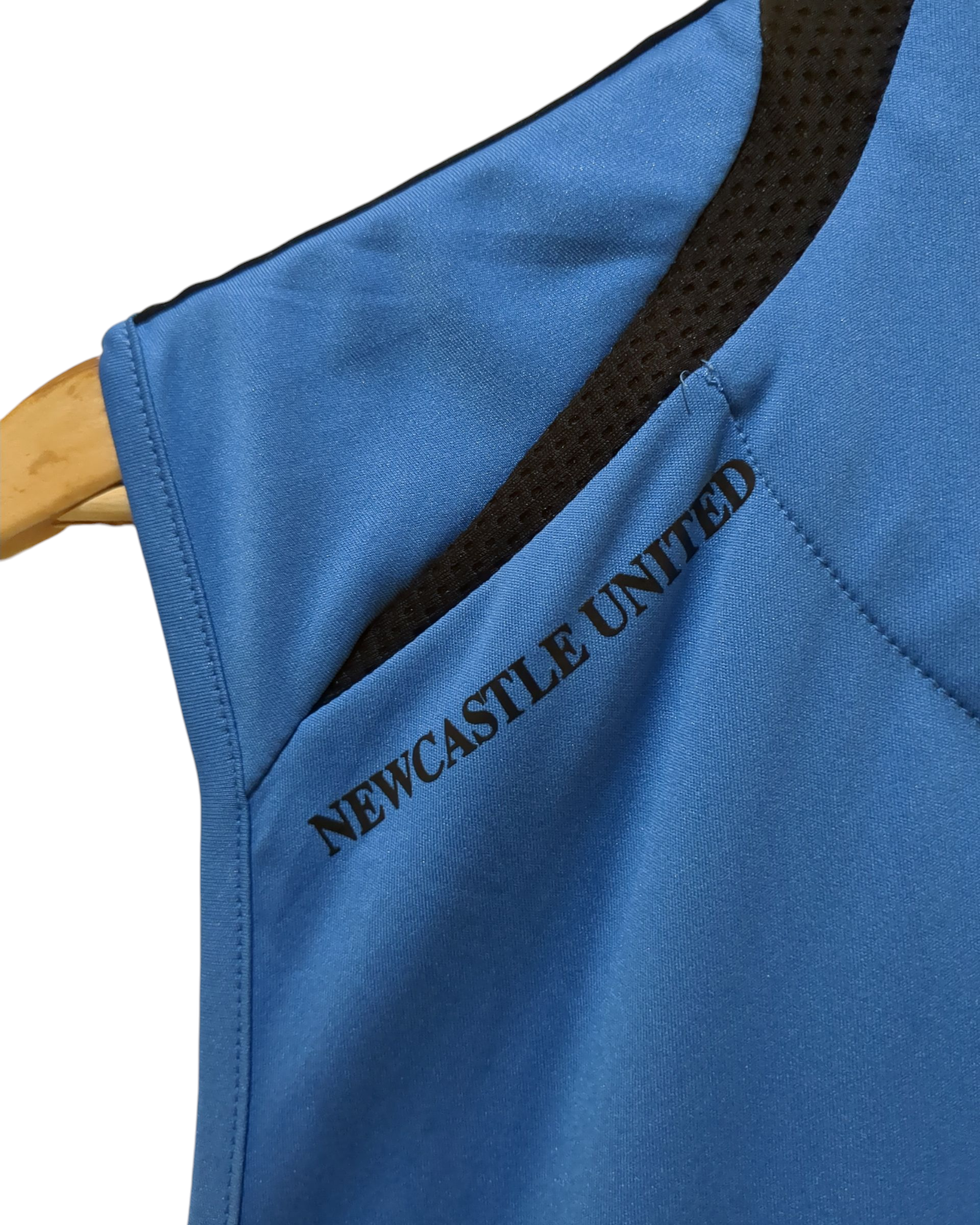 2009-10 Adidas Newcastle Training Vest - (M)