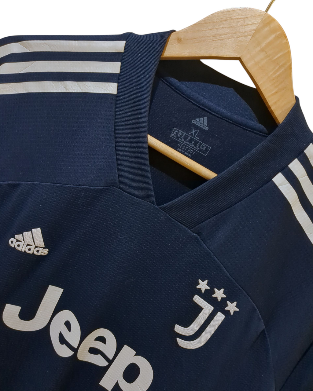 2020-21 Juventus Adidas Women's Authentic Away Shirt - (M)