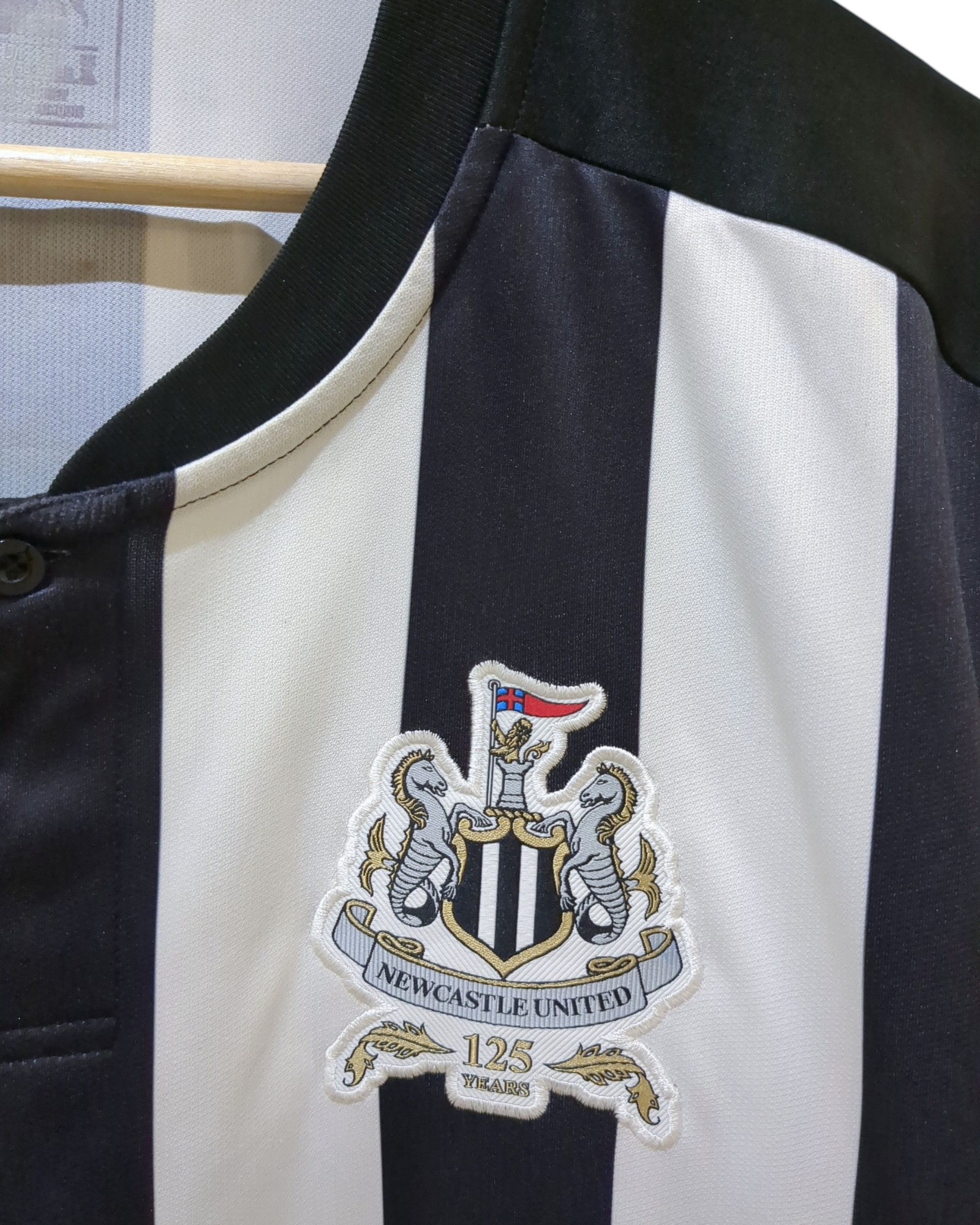 2017-18 Puma Newcastle Home Shirt #9 Gayle - (L)