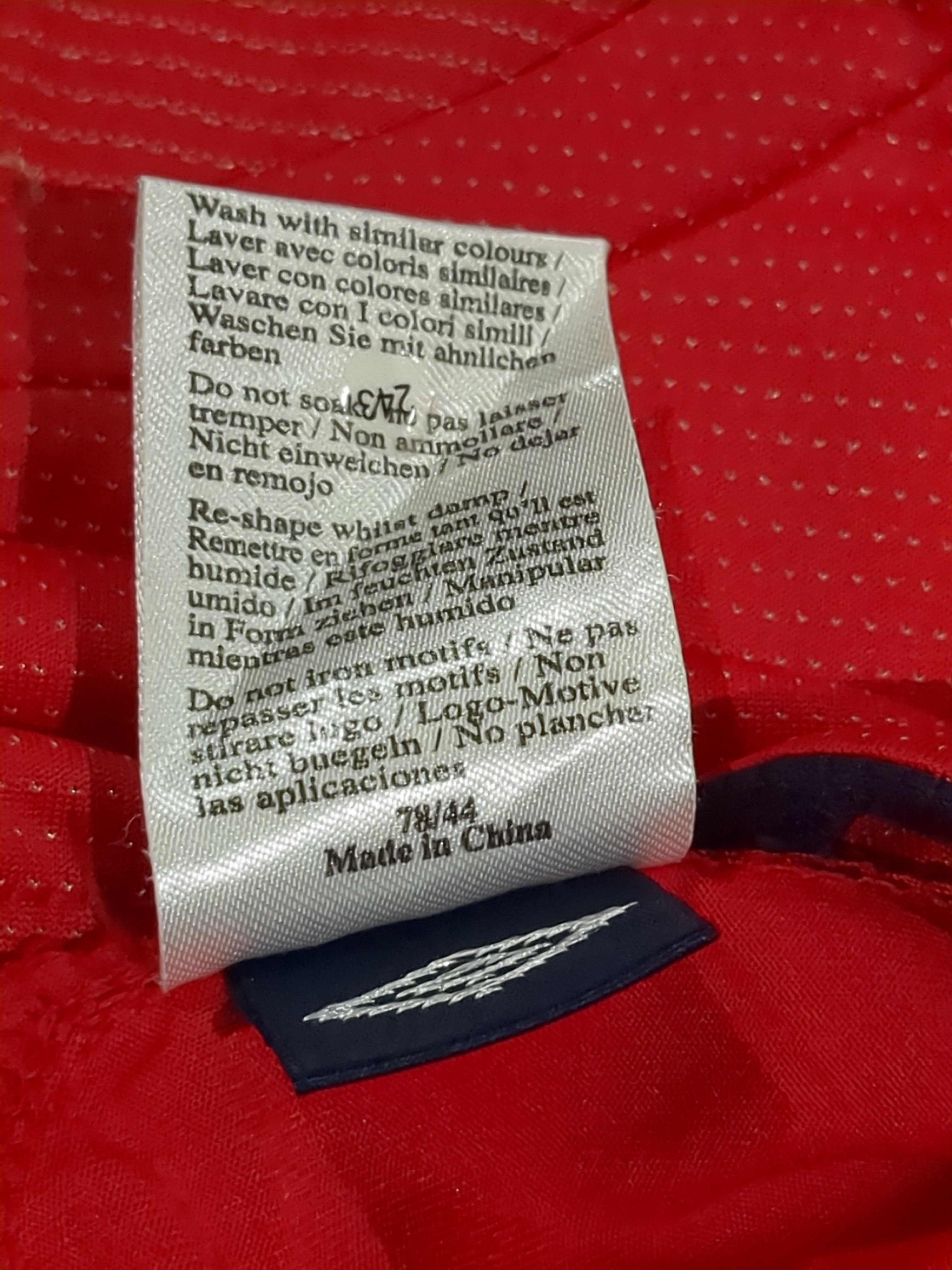 2004-06 Umbro England Away Shirt - (L)