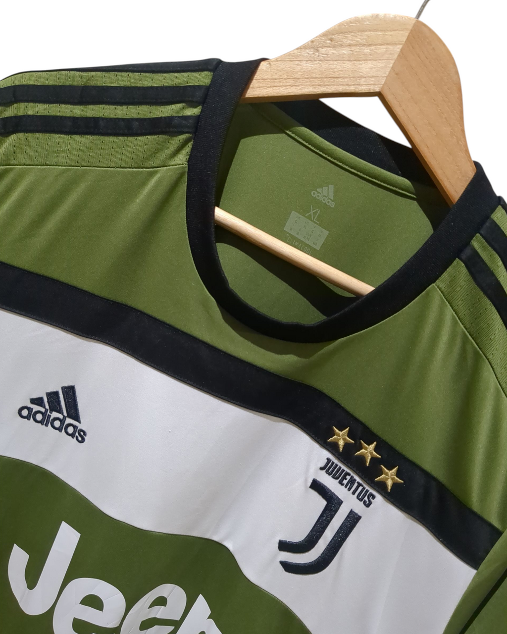 2017-18 Adidas Juventus Third Shirt - (L)