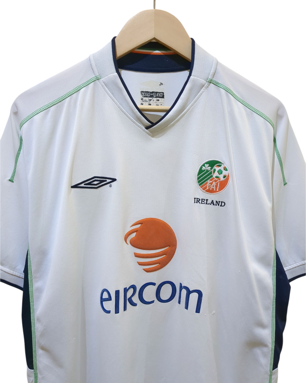 2002-03 Umbro Ireland Away Shirt - (L)