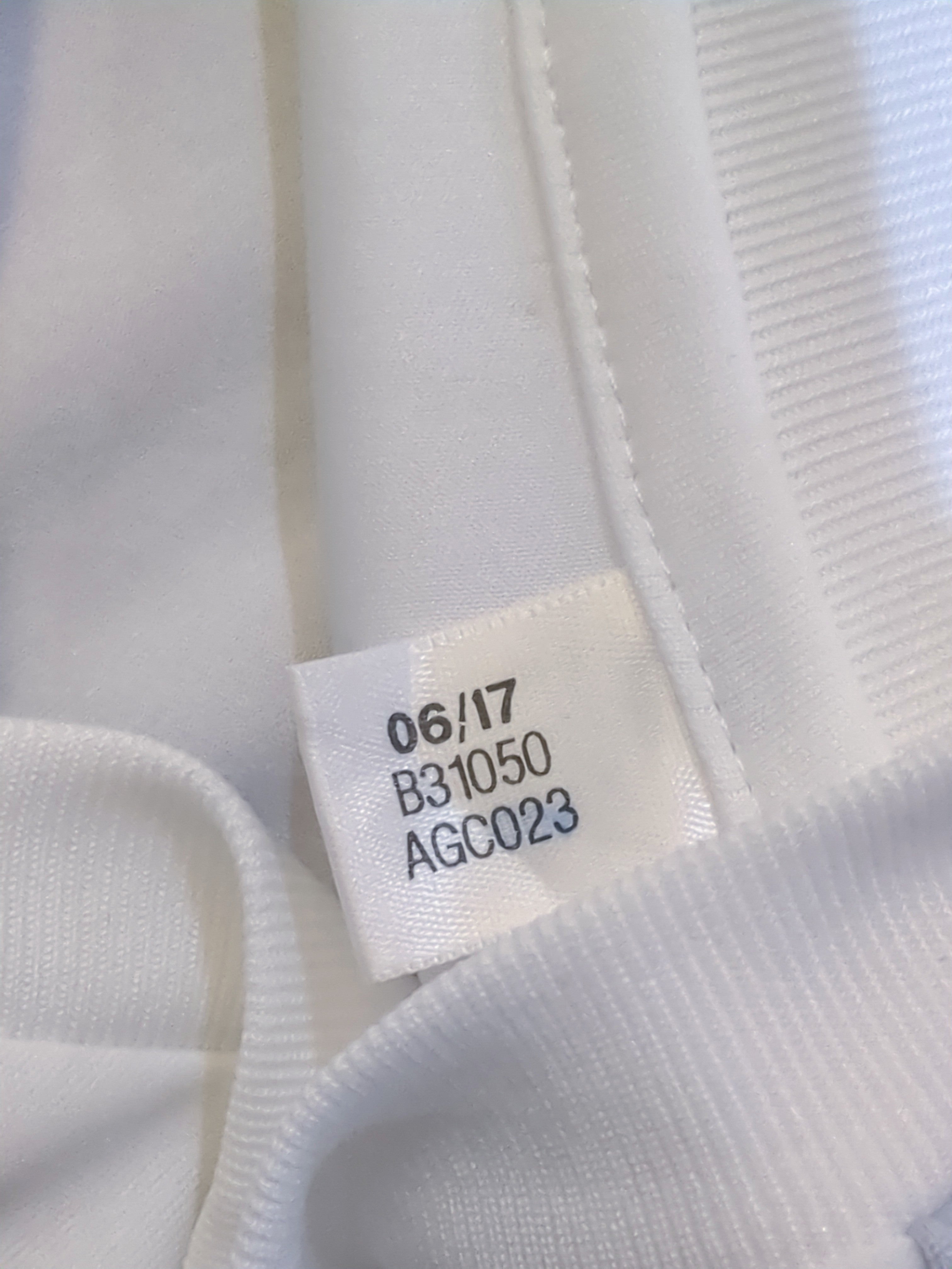 2017-18 Adidas Olympique Lyonnais Home Shirt - (L)