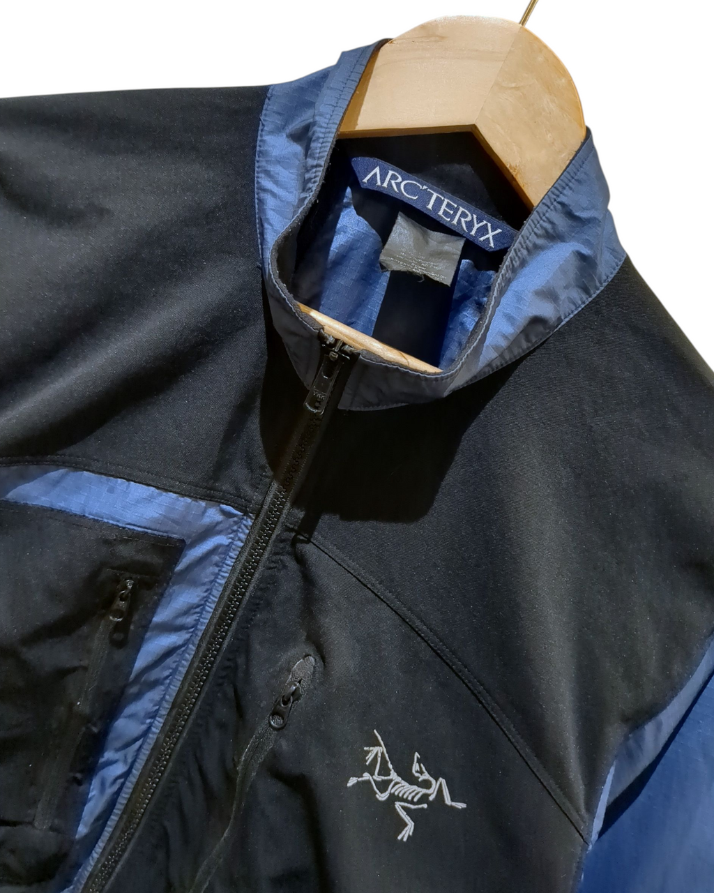 Arc'teryx 00s Tau Light Jacket - (M)