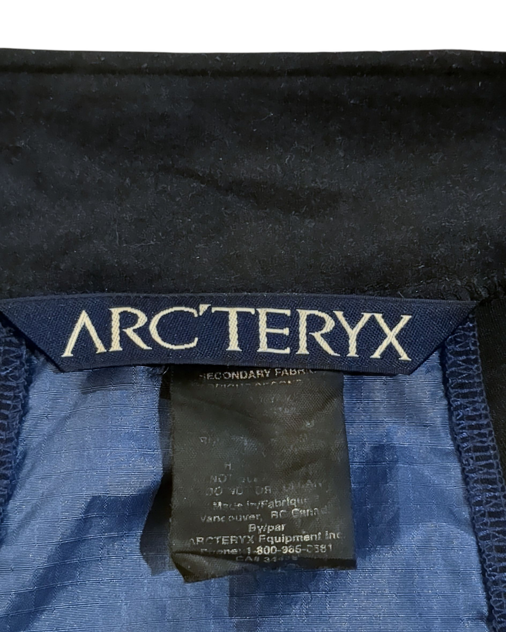 Arc'teryx 00s Tau Light Jacket - (M)