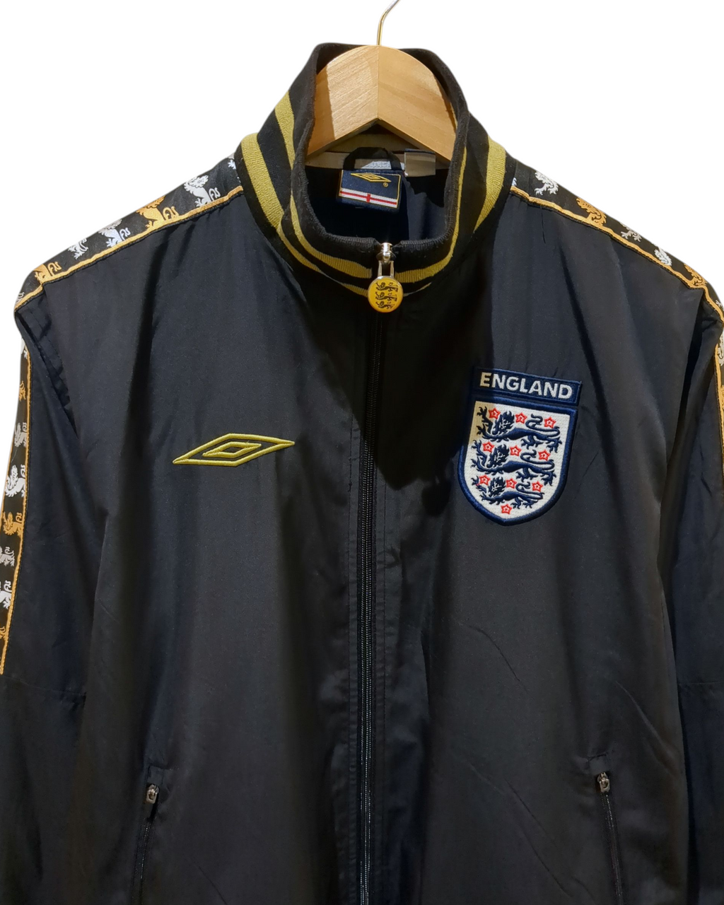 2004-06 Umbro England Track Jacket - (M)
