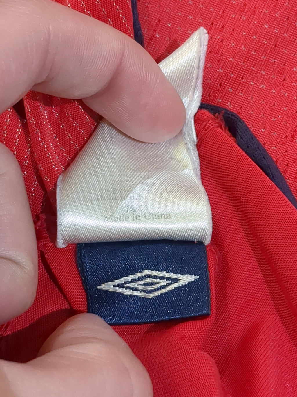 2004-06 Umbro England Away Shirt - (L)