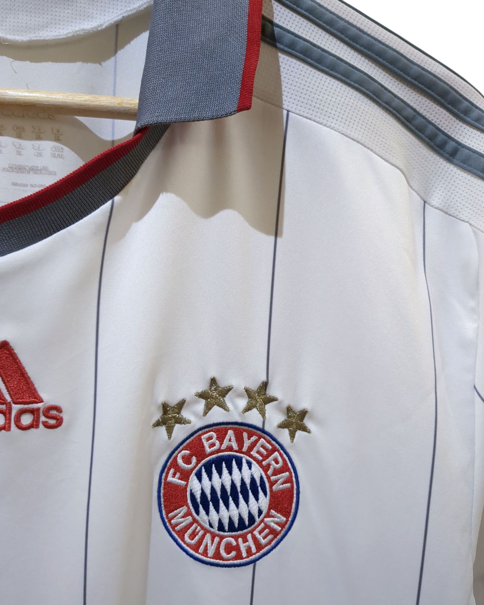 2009-10 Bayern Munich Adidas UCL Third Shirt - (L)