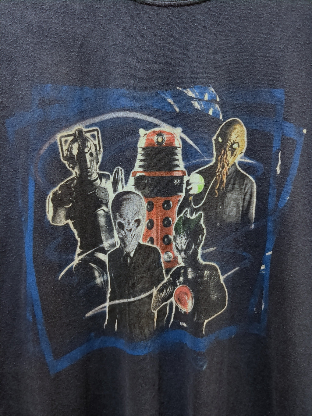 Gildan Doctor Who Villains Tee - (L)