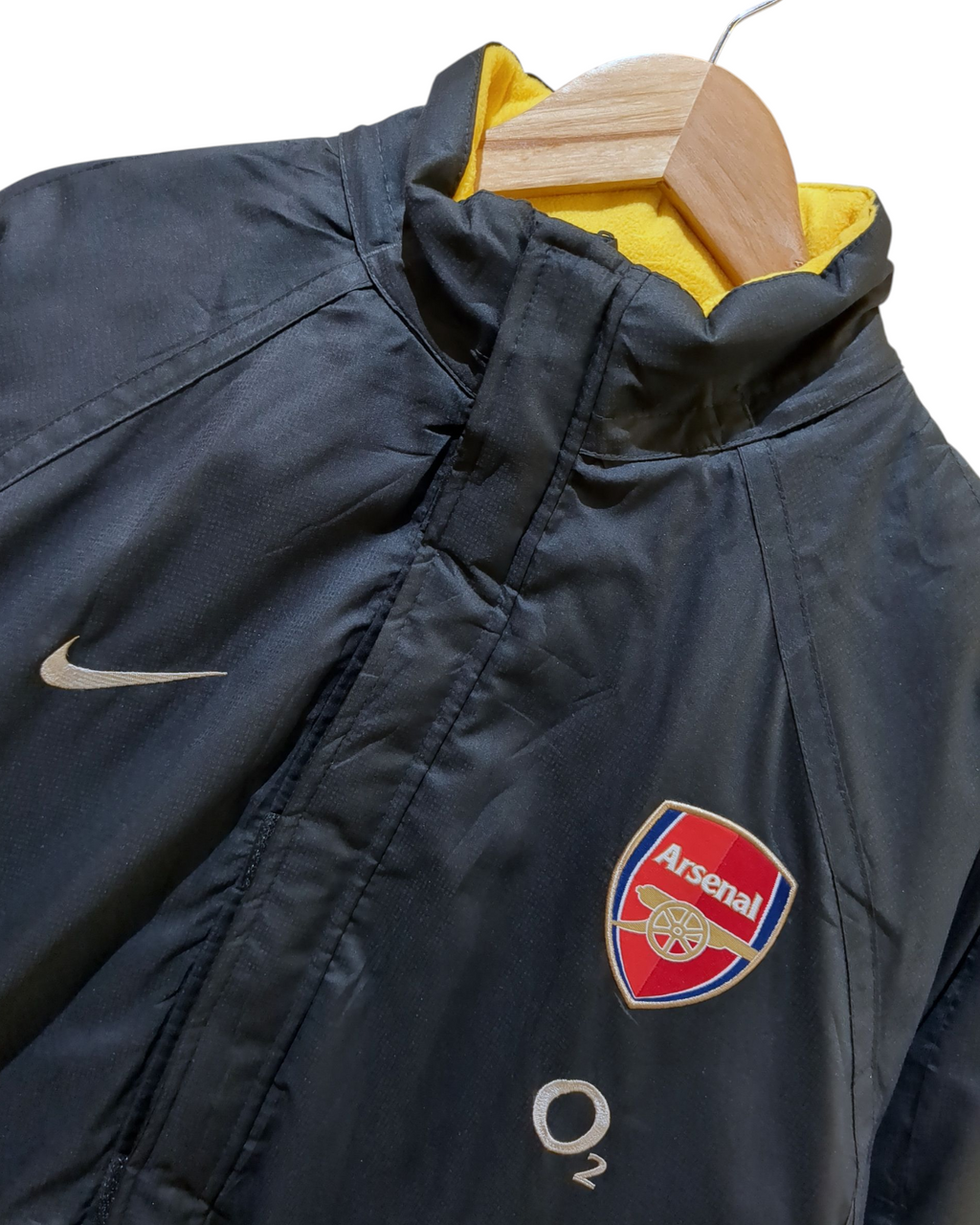 2005-06 Arsenal Nike Bench Padded Jacket - (L)