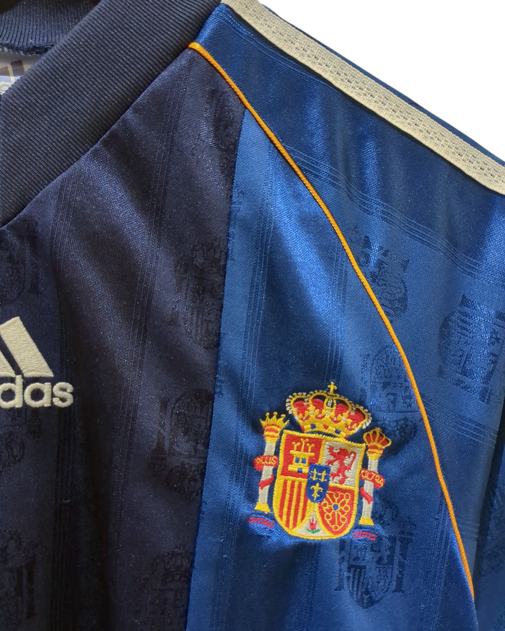 1999-00 Spain Adidas Away Shirt - (L.Boys)