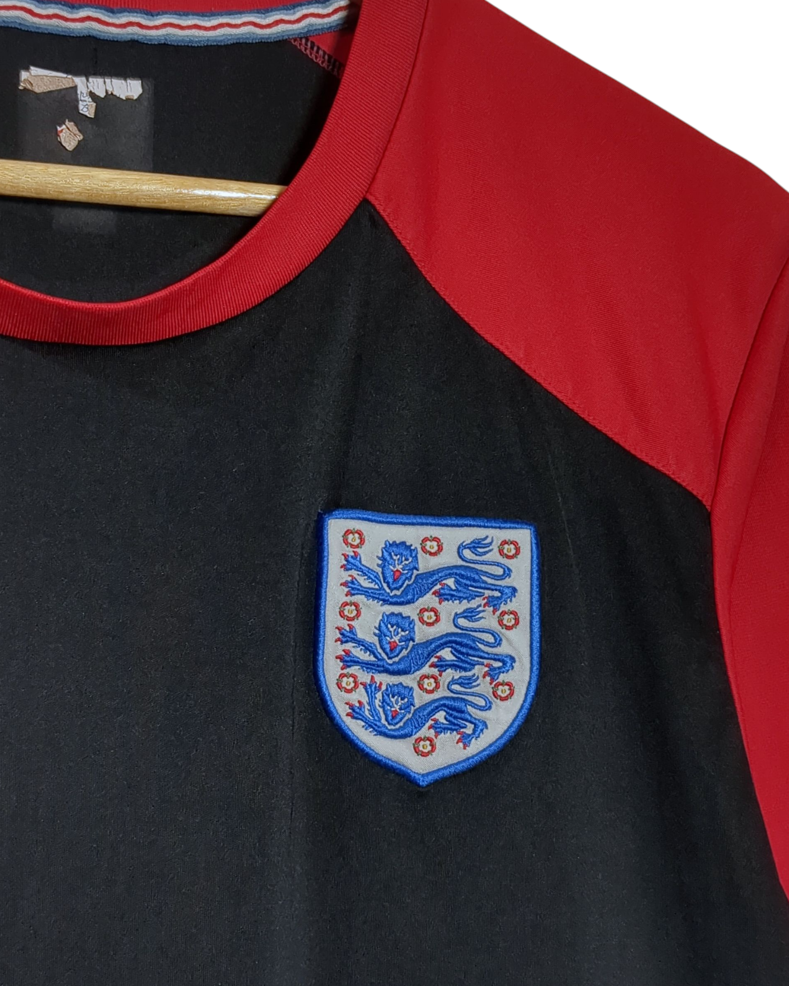 2010-11 England Umbro Training Shirt - (L)