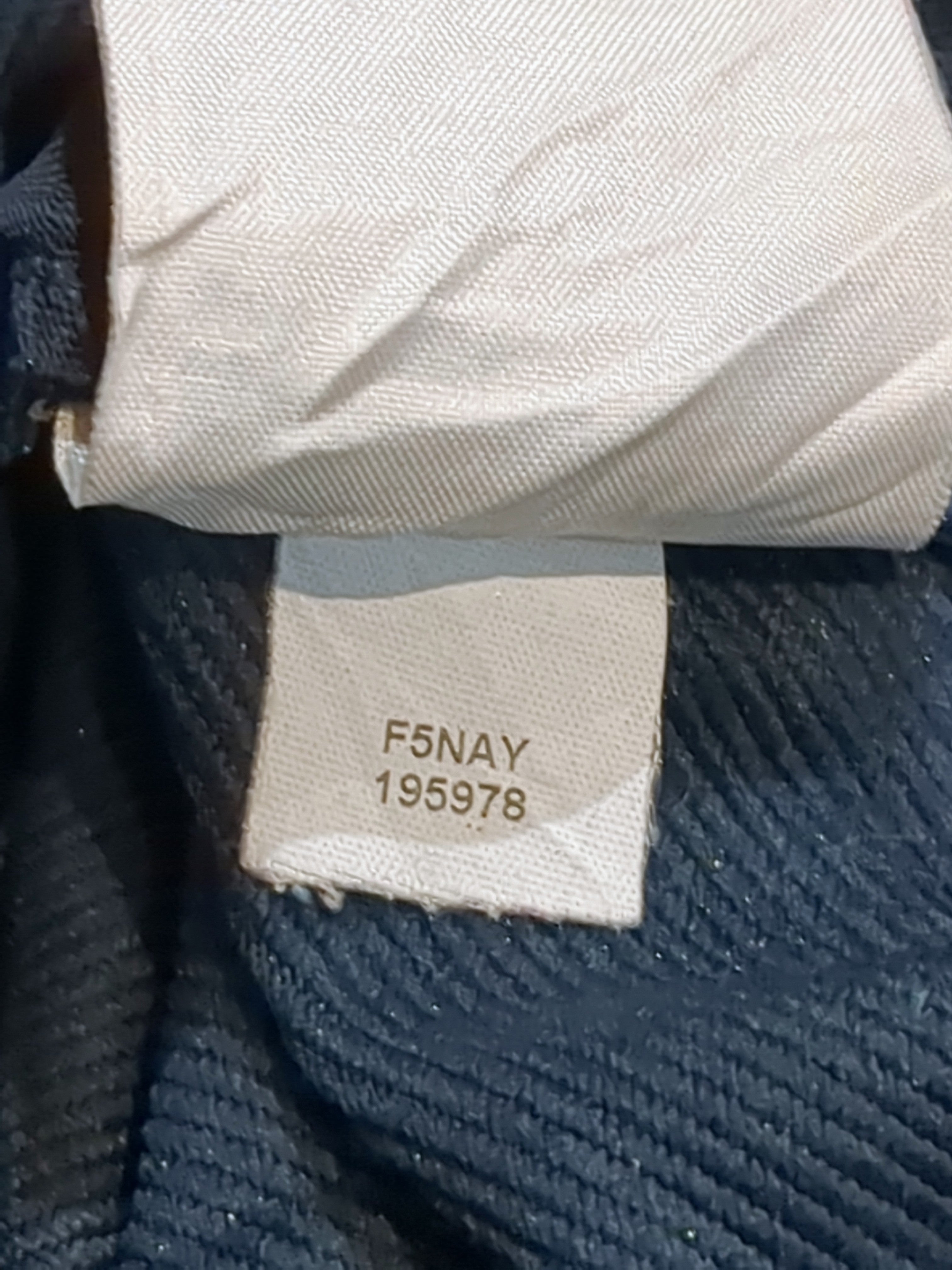 2005-06 Barcelona Nike Sweat Top - (L)