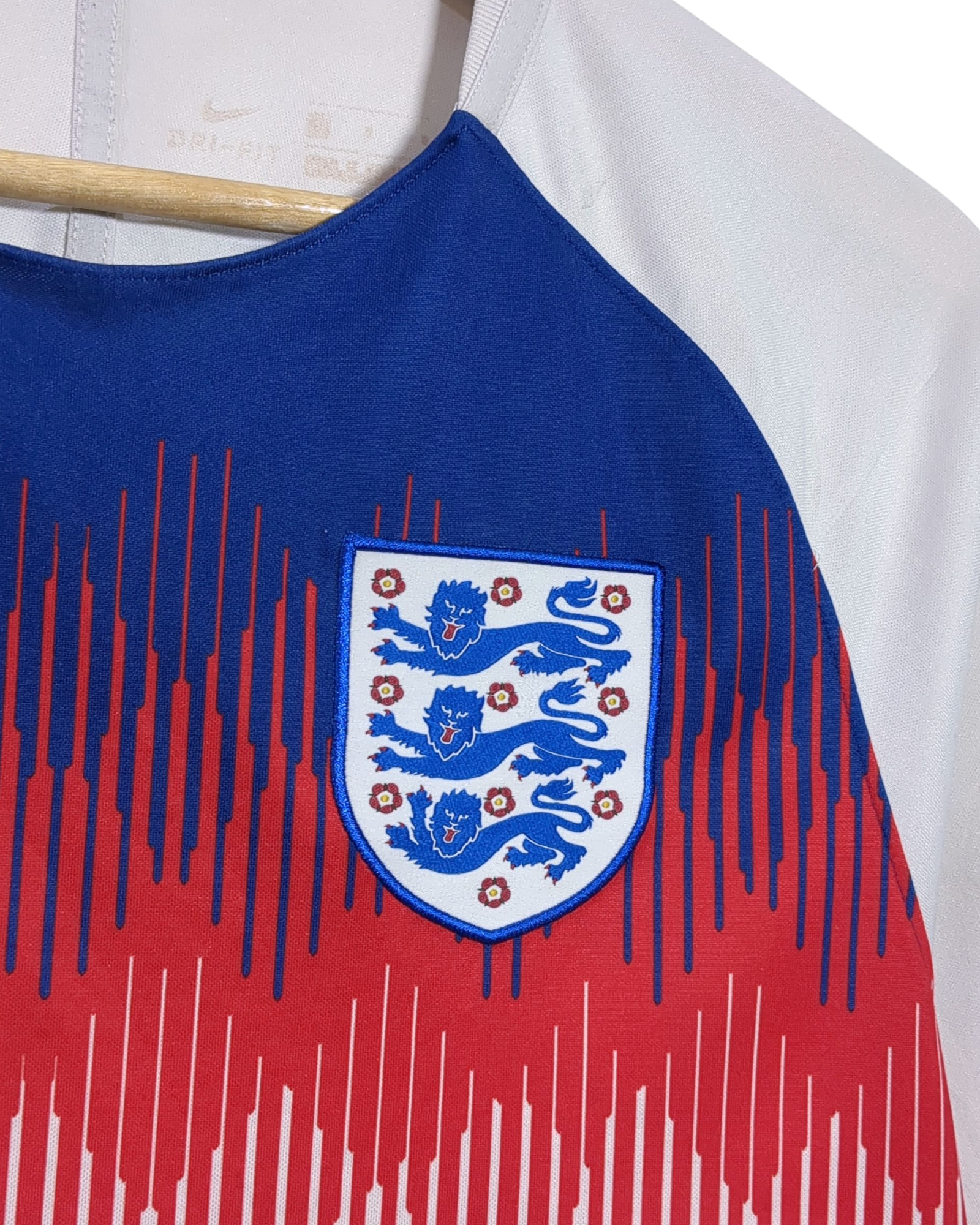2018-20 England Nike Pre-Match Shirt - (M)