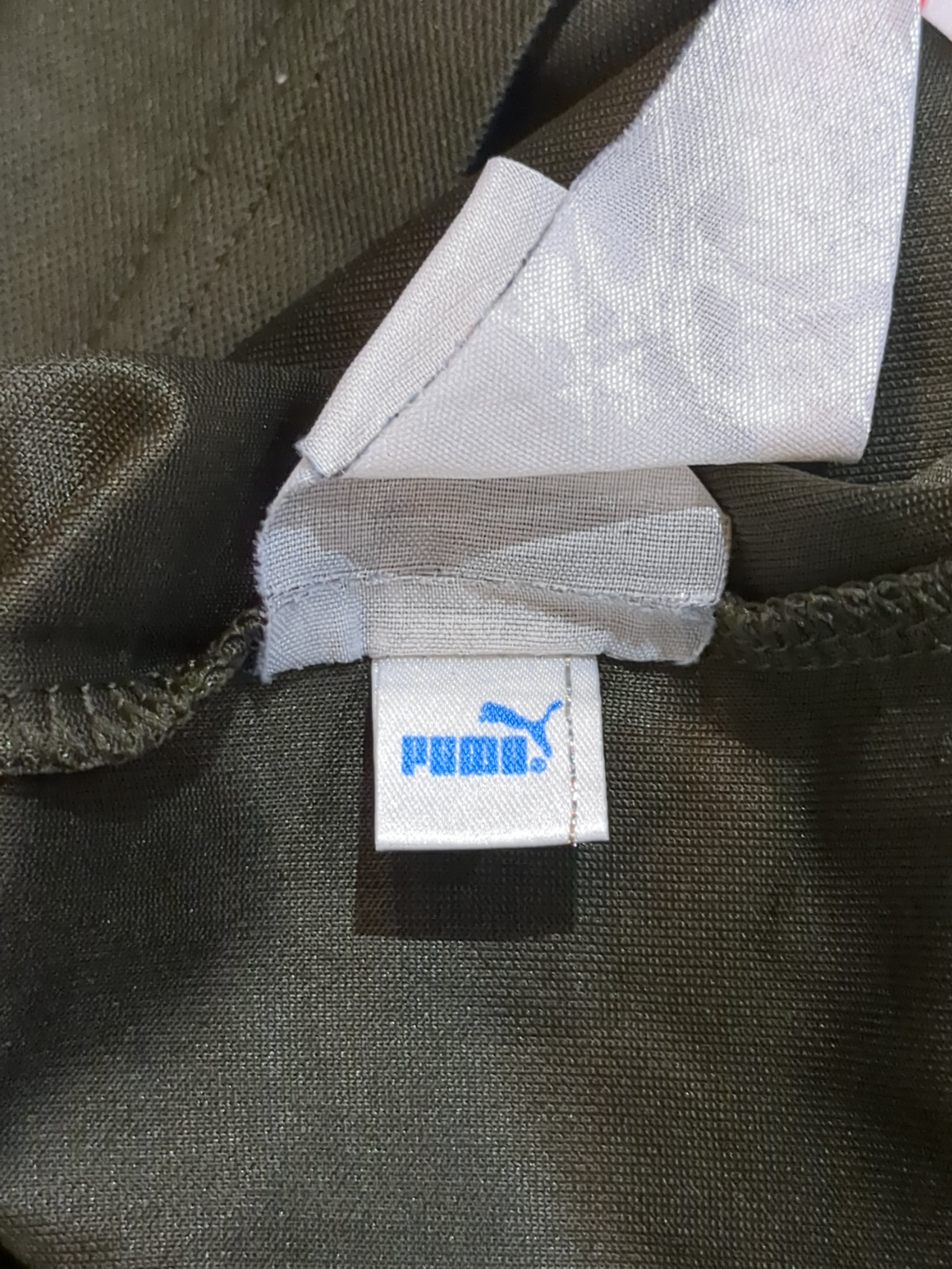 2010-11 Stuttgart Puma Third Shirt - (M)