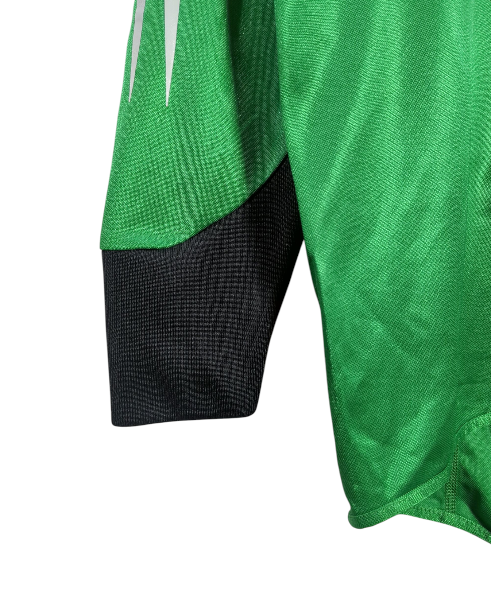 2004-05 Newcastle Adidas Goalkeeper L/S Shirt - (XXL.Boys)