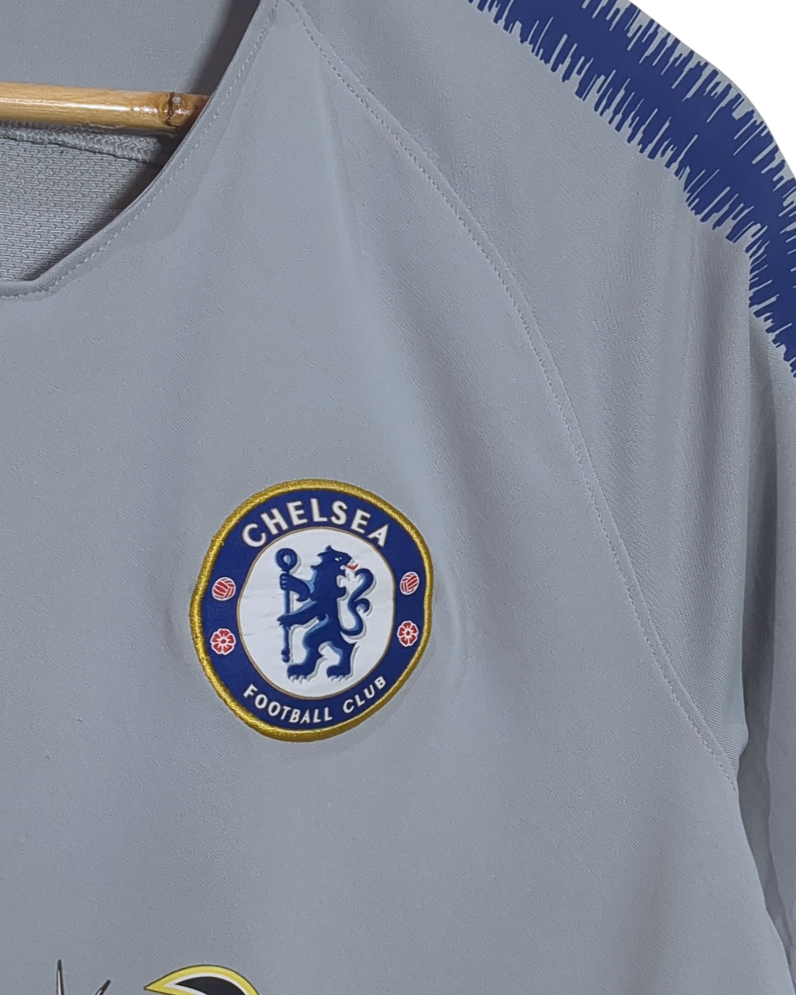 2018-19 Chelsea Nike Training Shirt - (M)