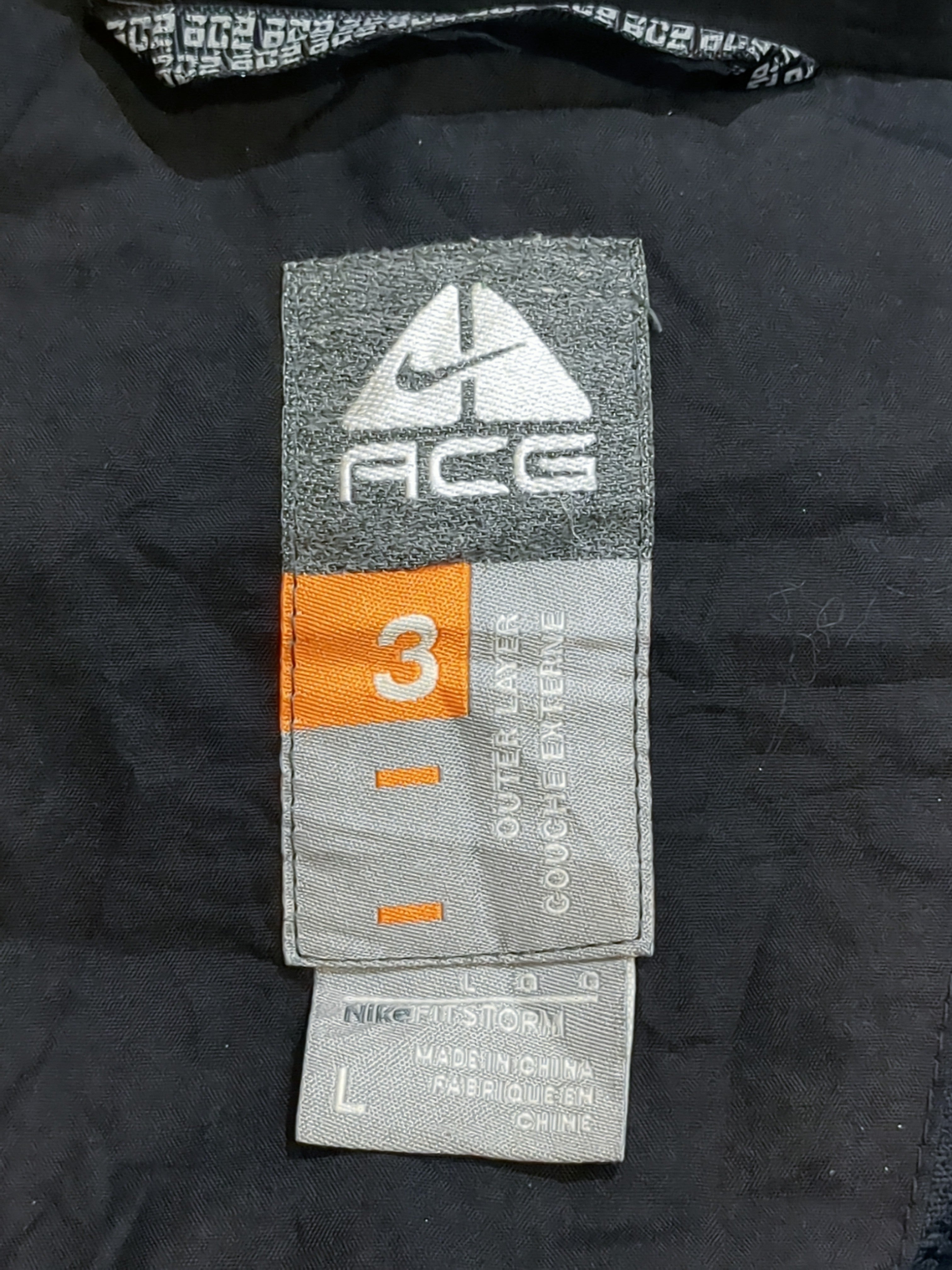 Nike ACG 00s Gore-Tex Storm Fit Jacket - (L) – The Cold Hills