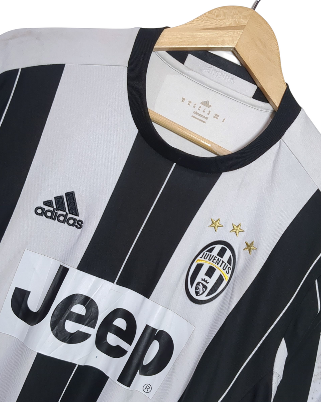 2016-17 Juventus Adidas Home Shirt - (M)