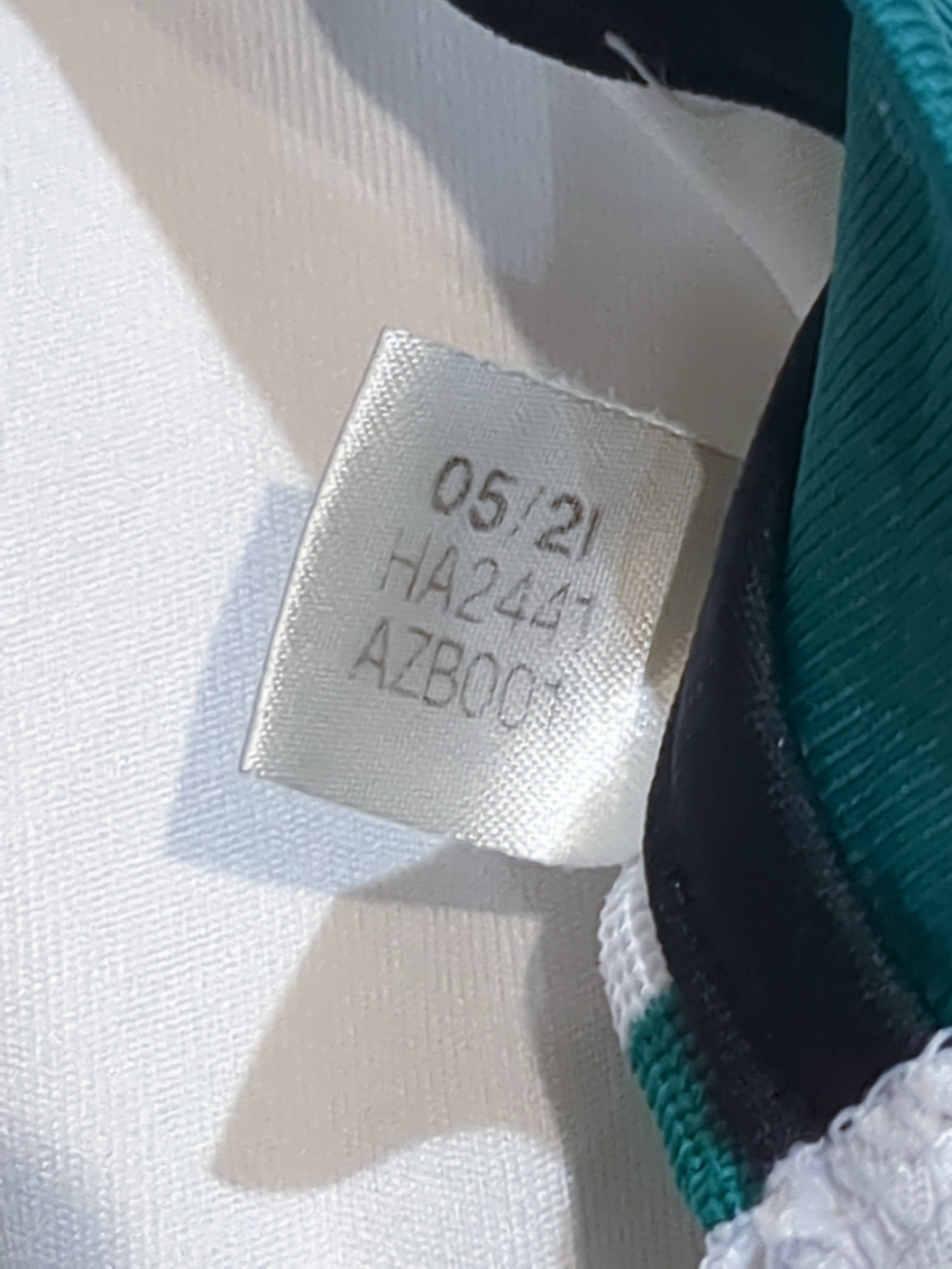 2021-22 Celtic Adidas Training Shirt - (XL)