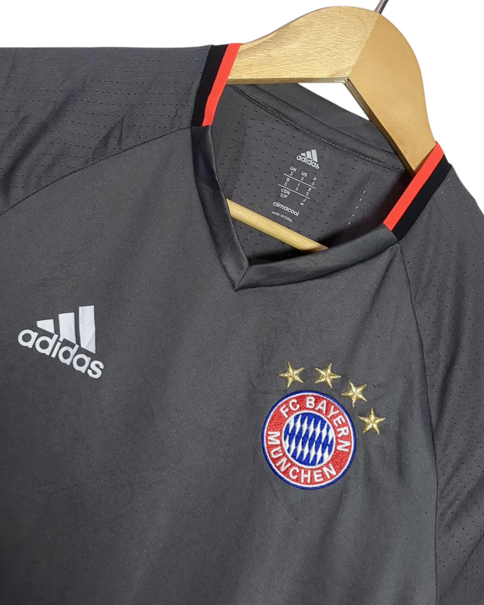 2017-18 Bayern Munich Adidas Training Shirt - (S)